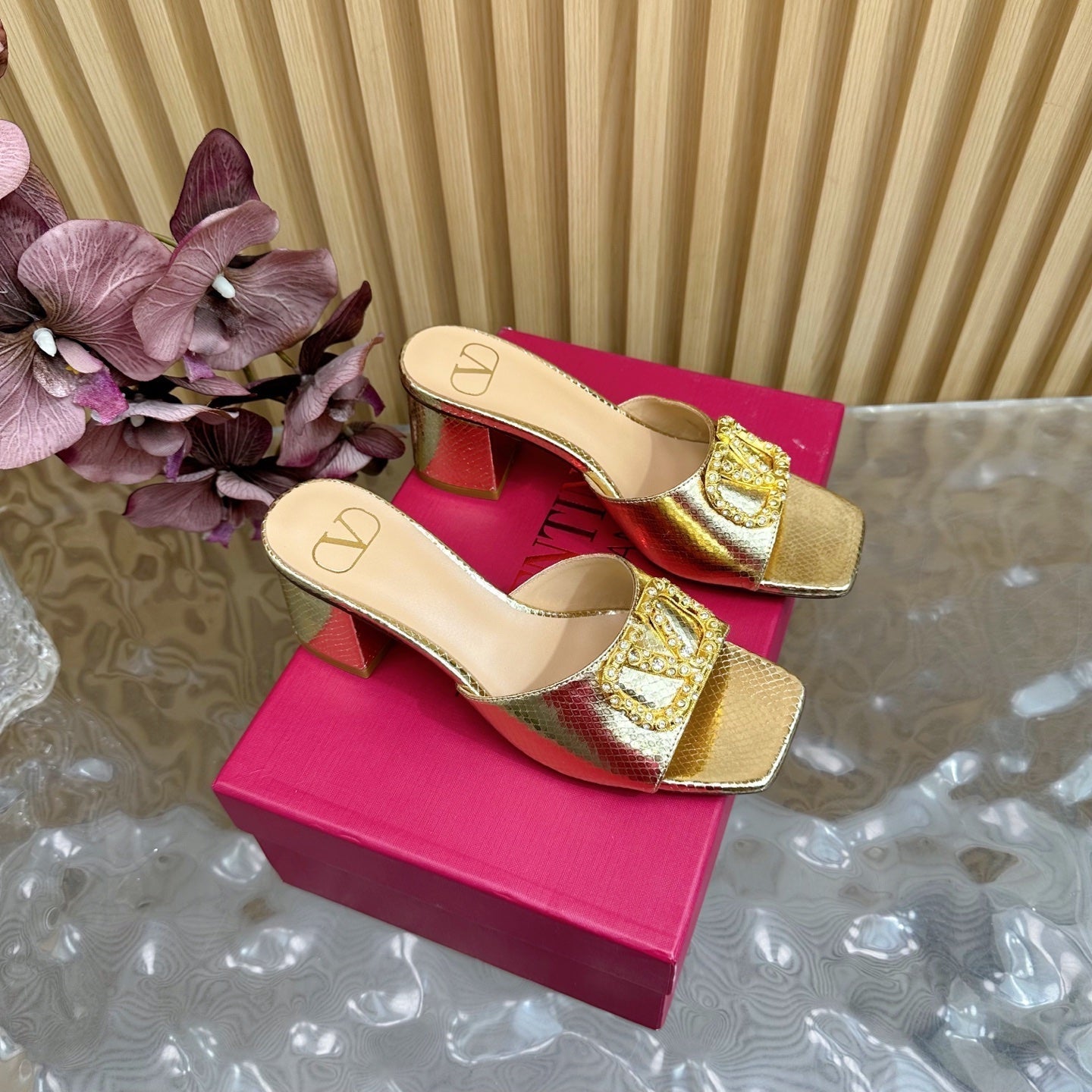 VT 25 Vlogo Mule Gold Snakeskin Leather