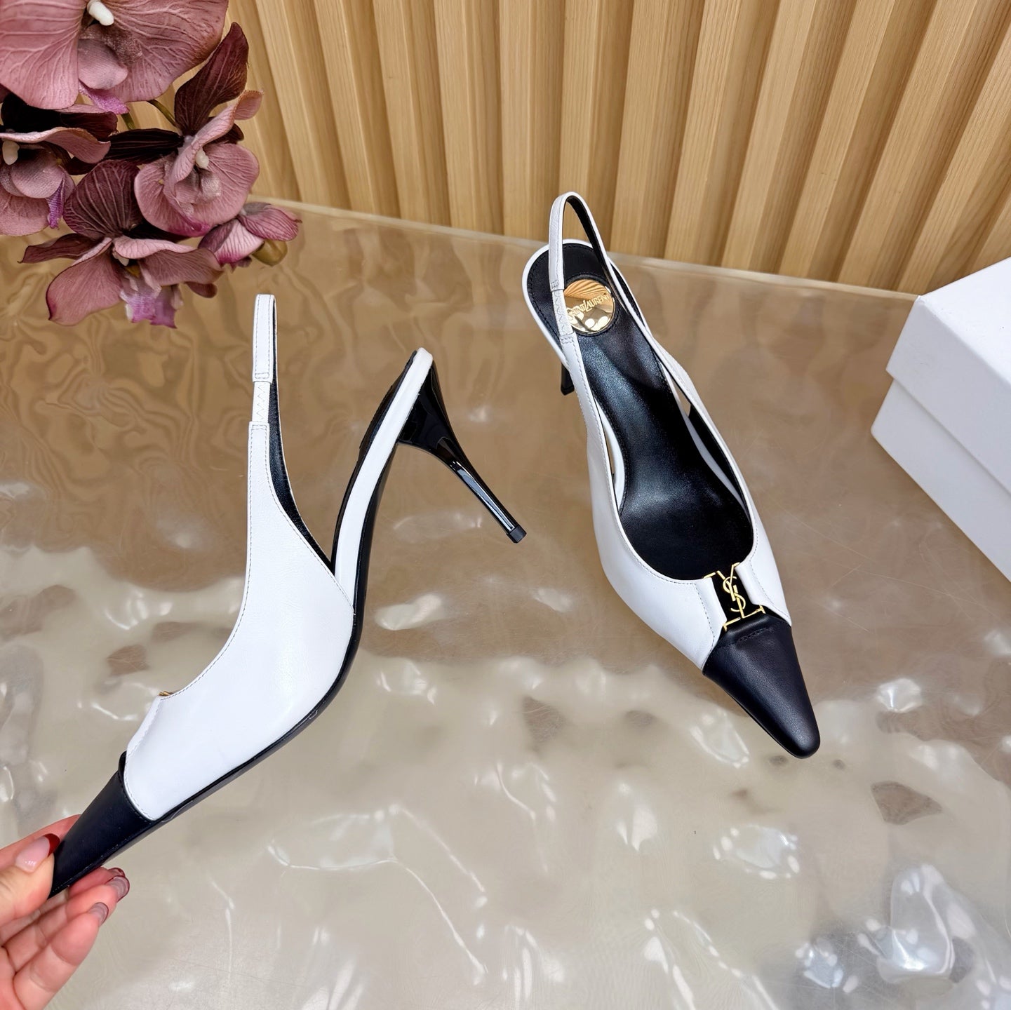 YSL 2026 Babylone Breteuil 75mm Slingback White Black Cowhide 637056