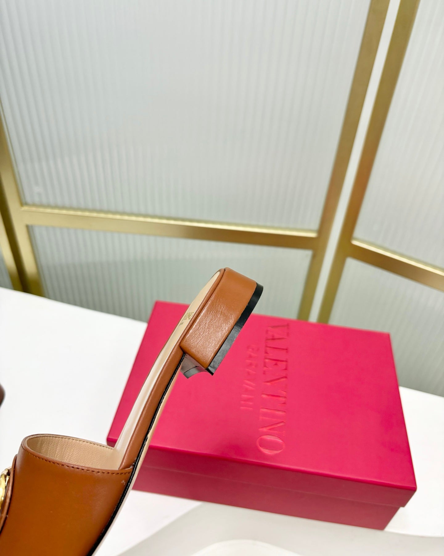 VT 25 Vlogo Slides 2cm Brown Cowhide