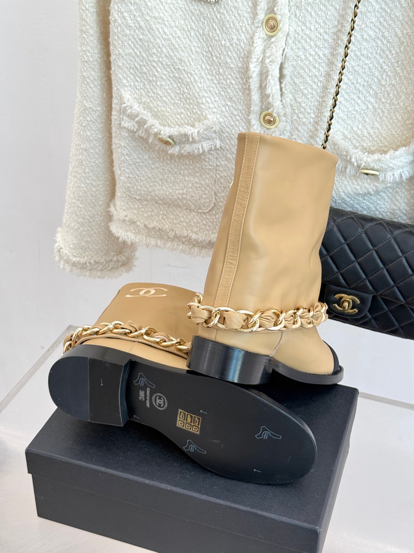 Chanel 25 Large Chain Flat-solved Boot Beige Black Lambskin 465421
