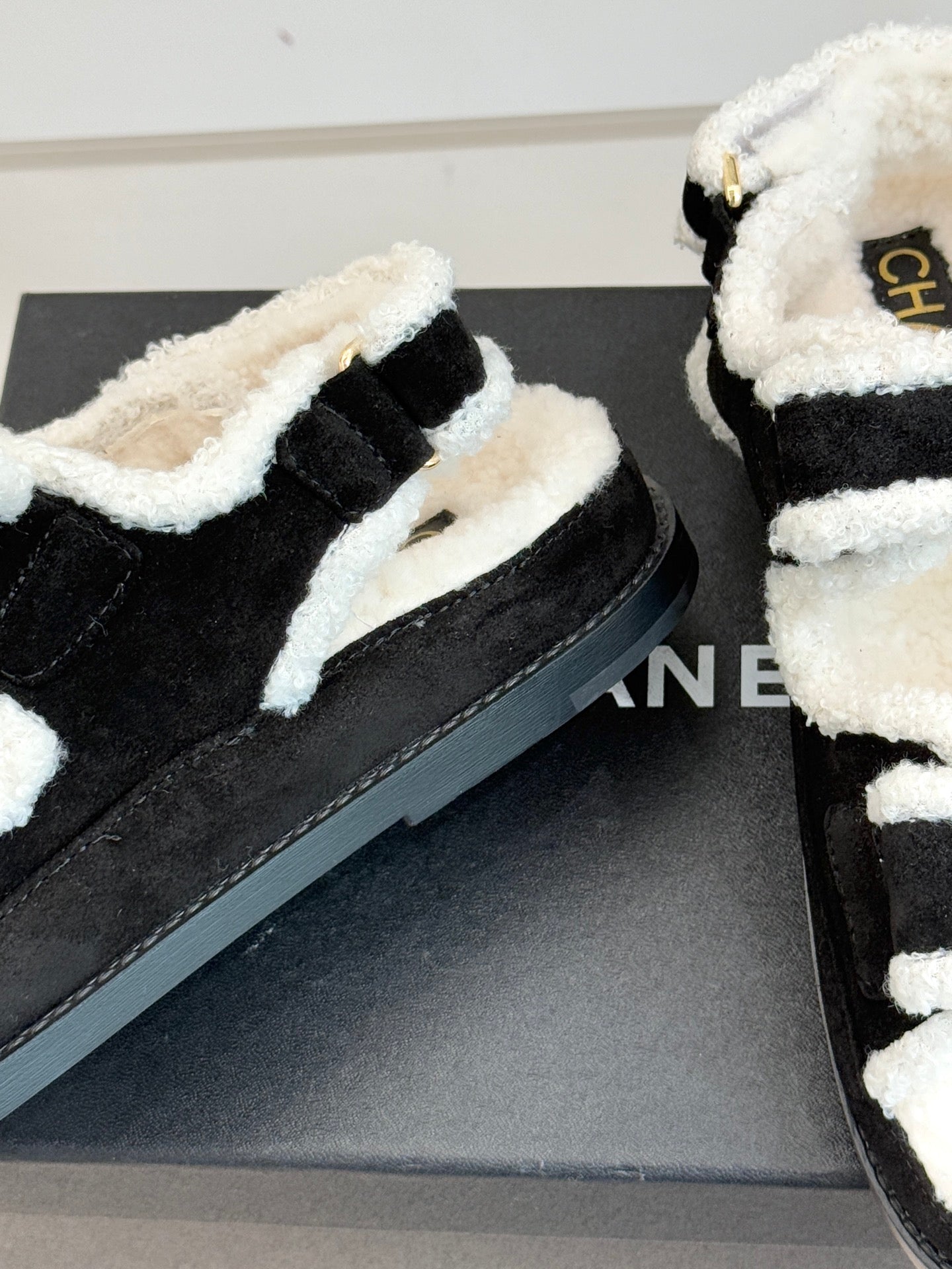CC 26 Dad Sandal Black mix White Velvet Wool 609762