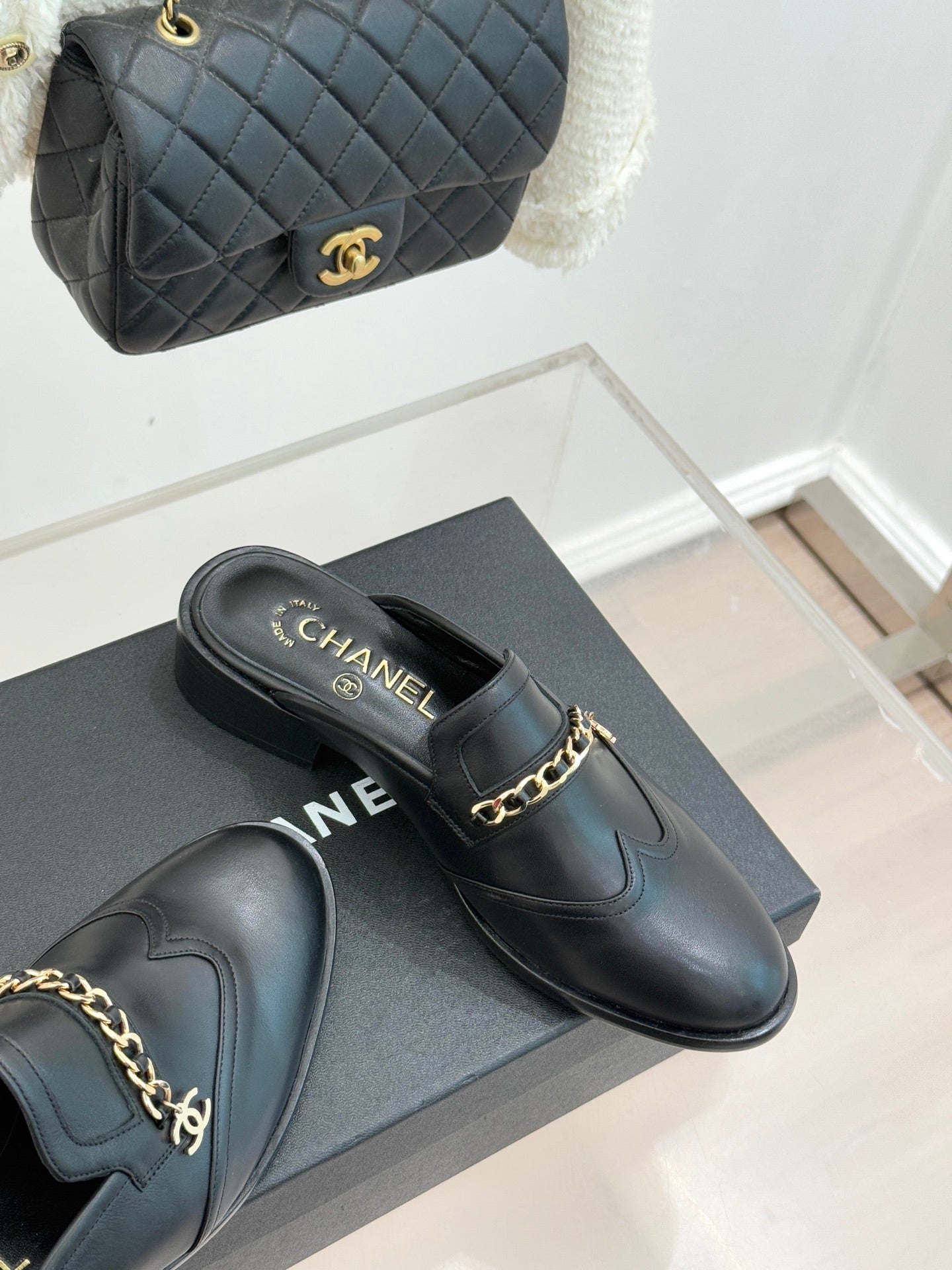 CC 26 Mule Black Calfskin 610015