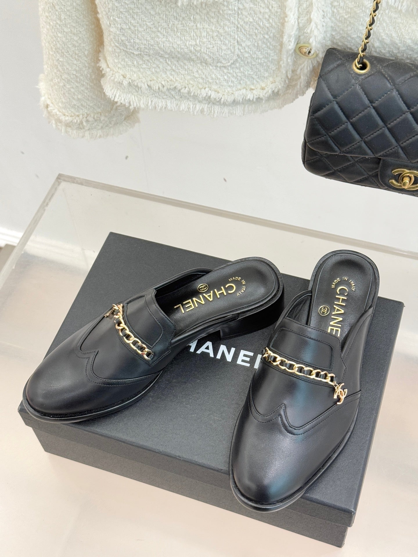 CC 26 Mule Black Calfskin 610015