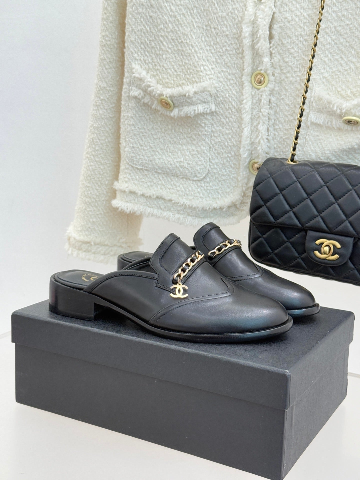 CC 26 Mule Black Calfskin 610015