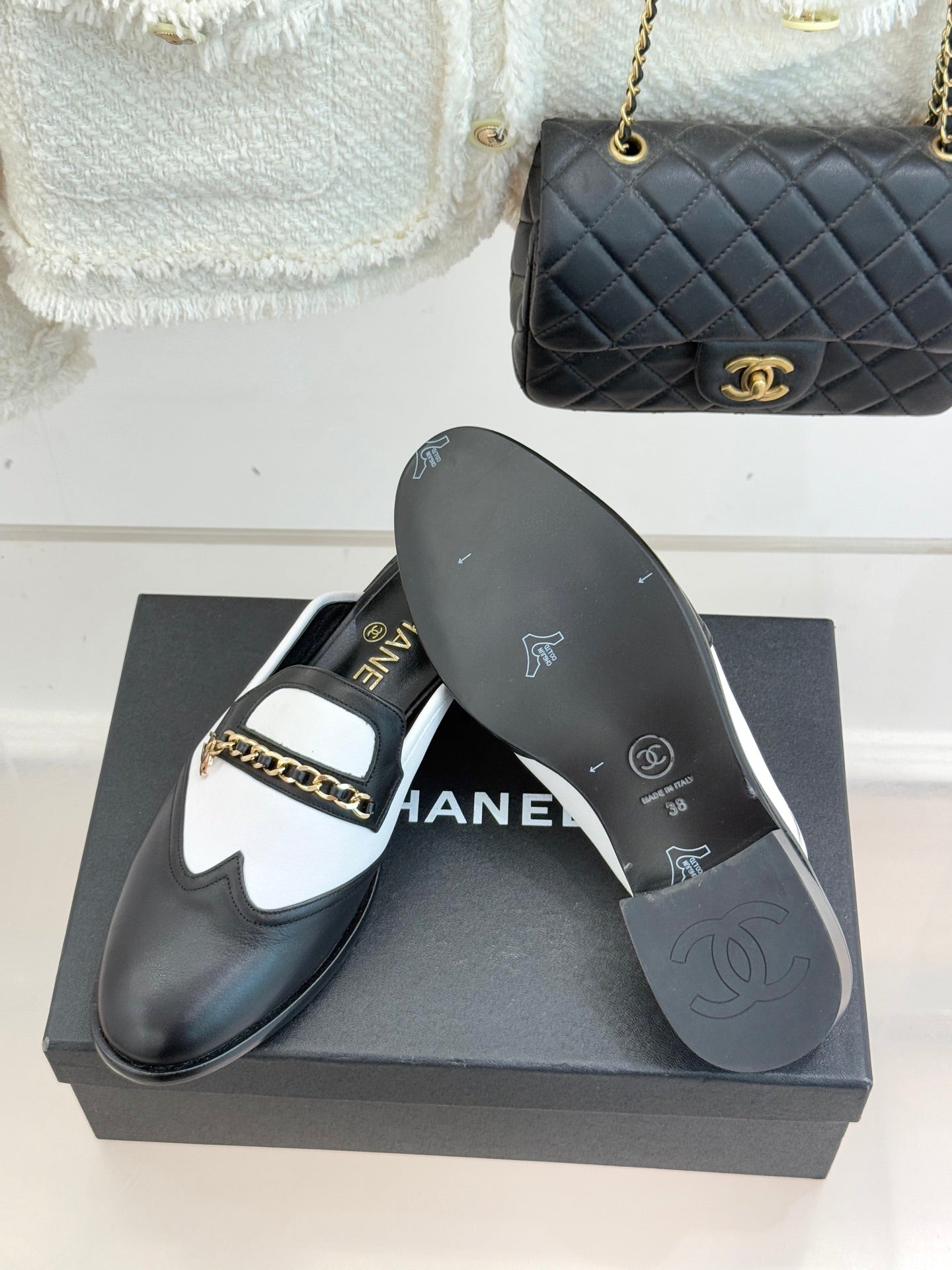 CC 26 Mule Black mix White Calfskin 610016