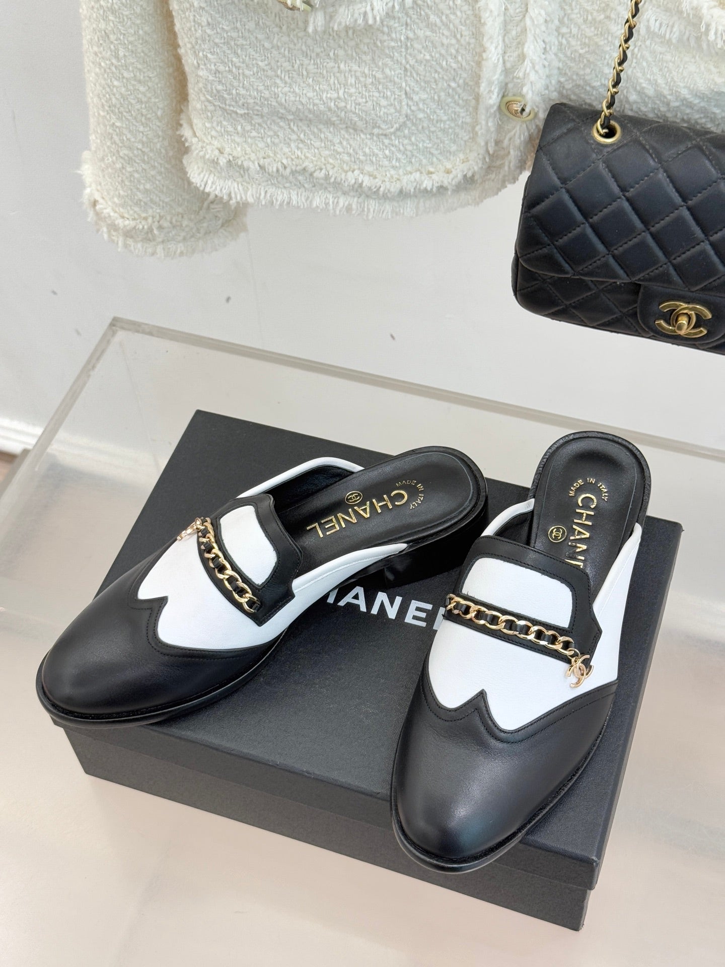 CC 26 Mule Black mix White Calfskin 610016