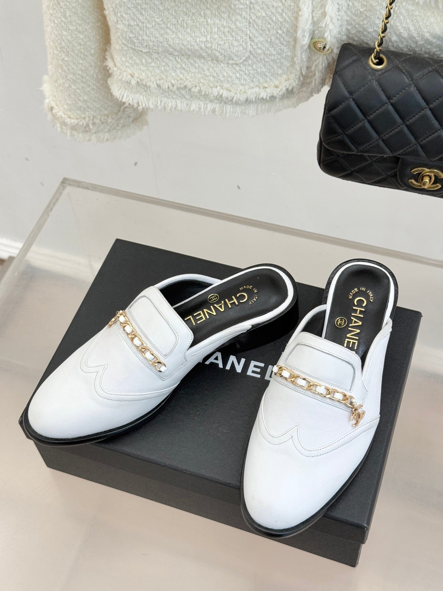 CC 26 Mule White Calfskin 610014