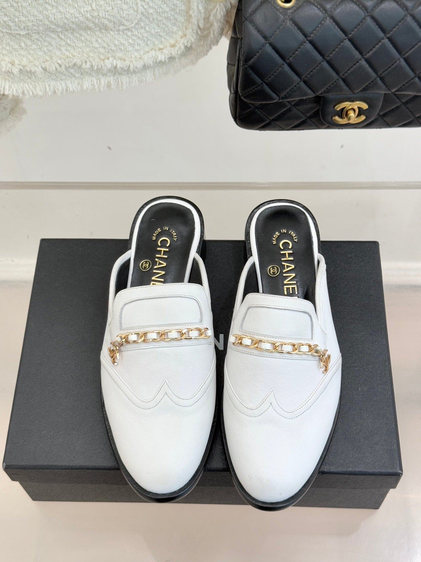 CC 26 Mule White Calfskin 610014