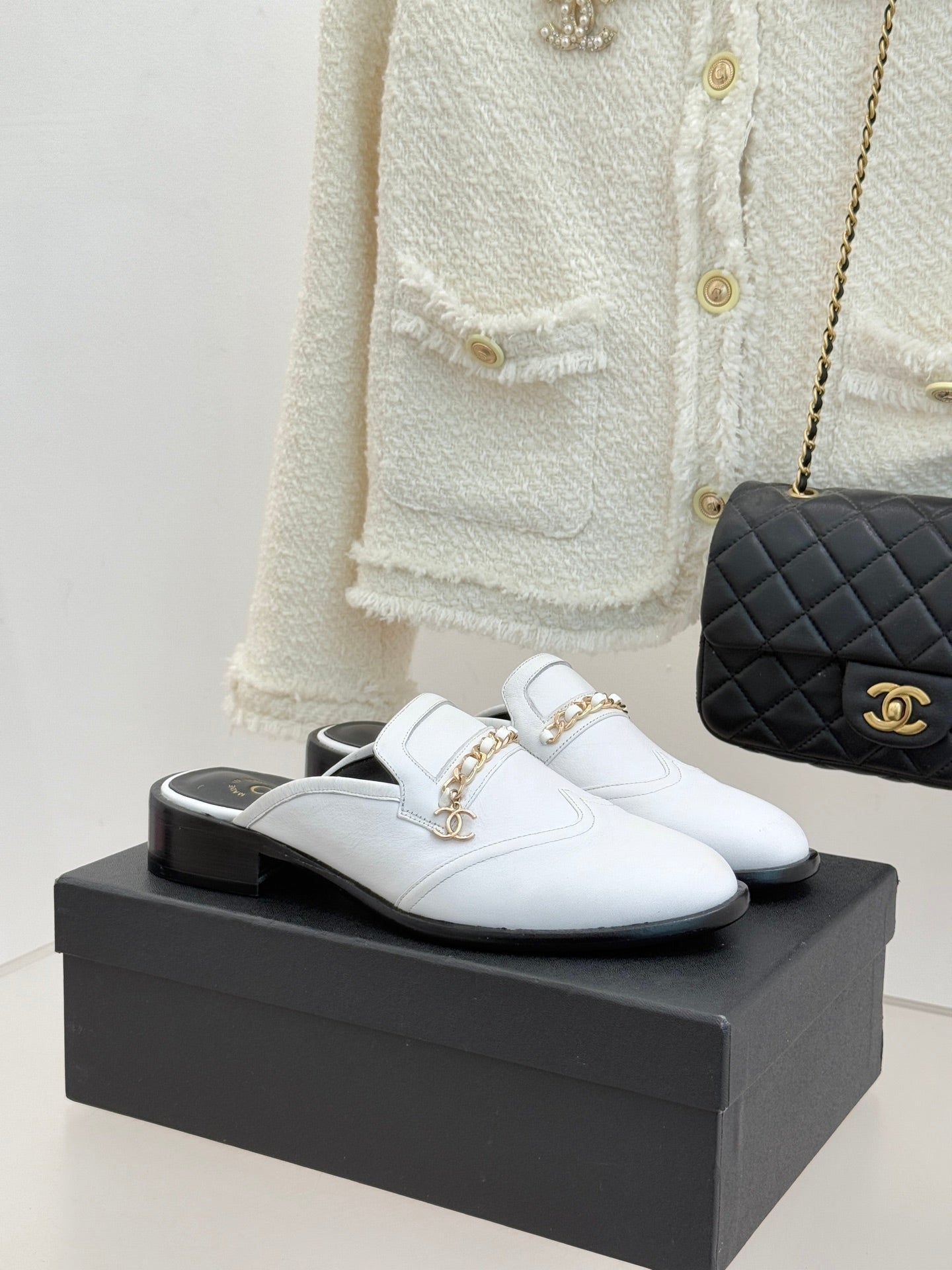 CC 26 Mule White Calfskin 610014