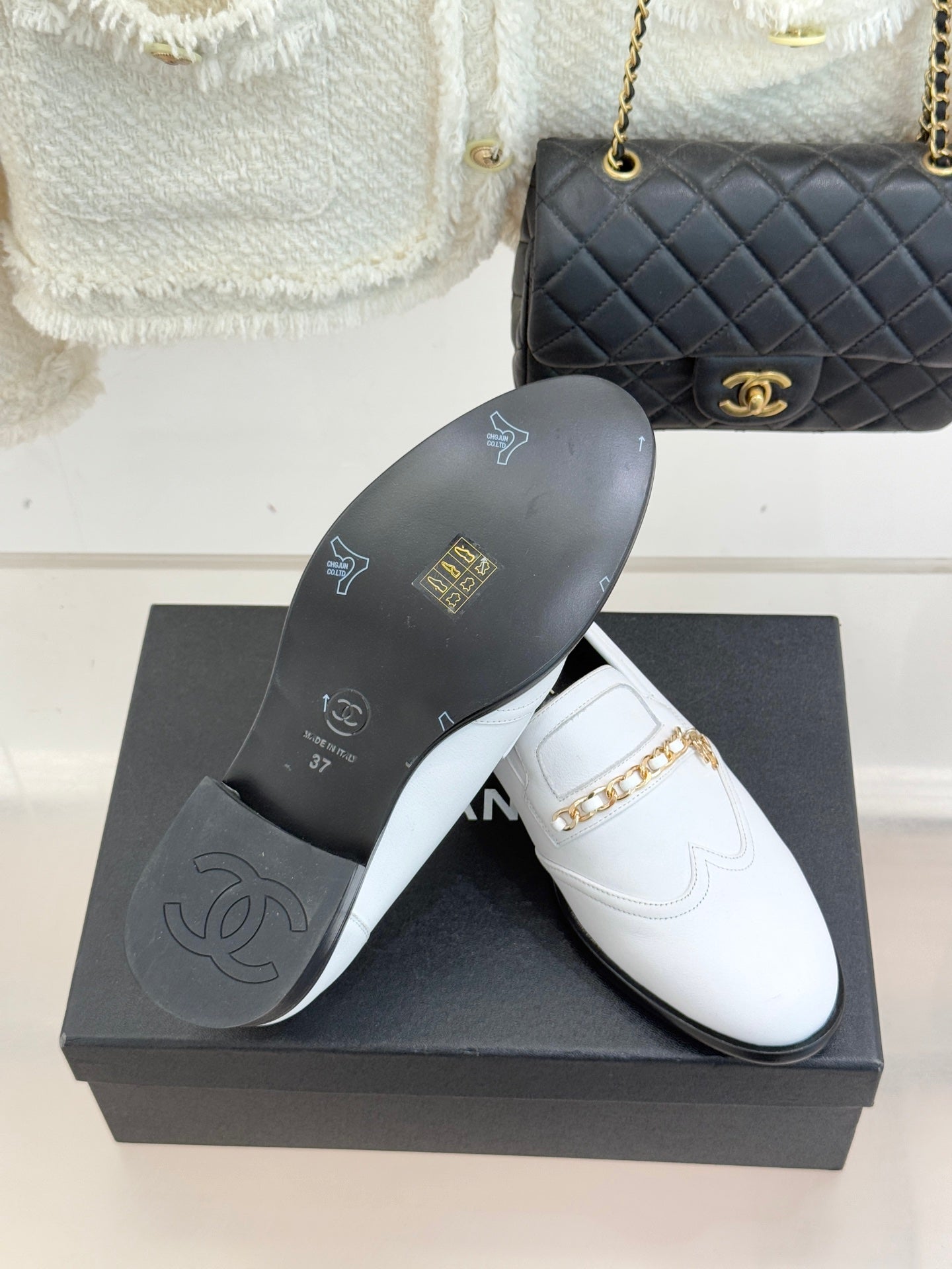 CC 26 Loafer White Calfskin 610017