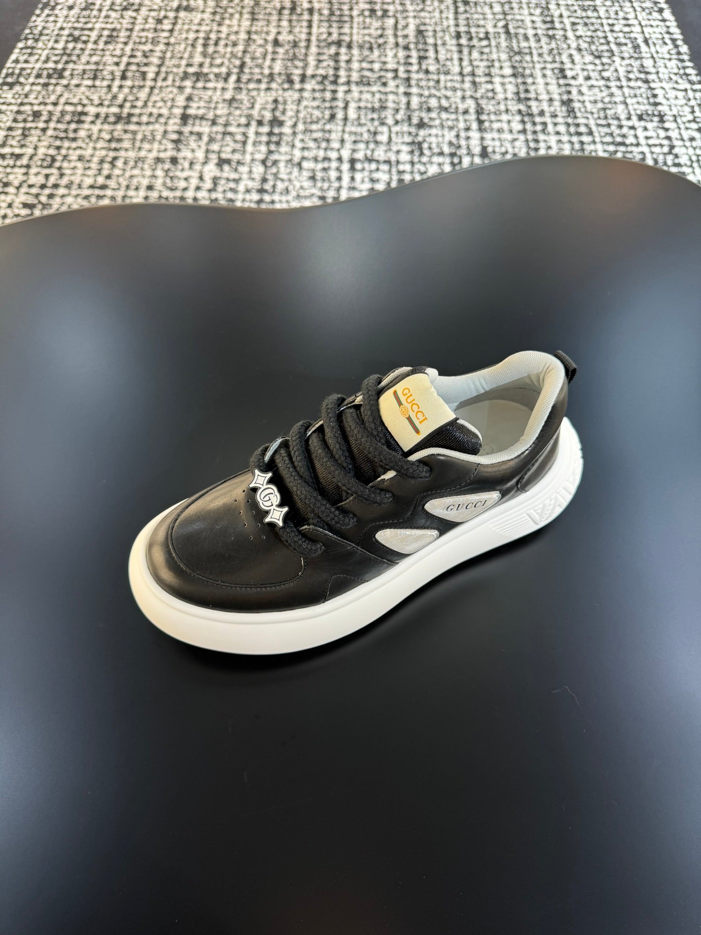 GG Men's Sneaker Black Cowhide 527026
