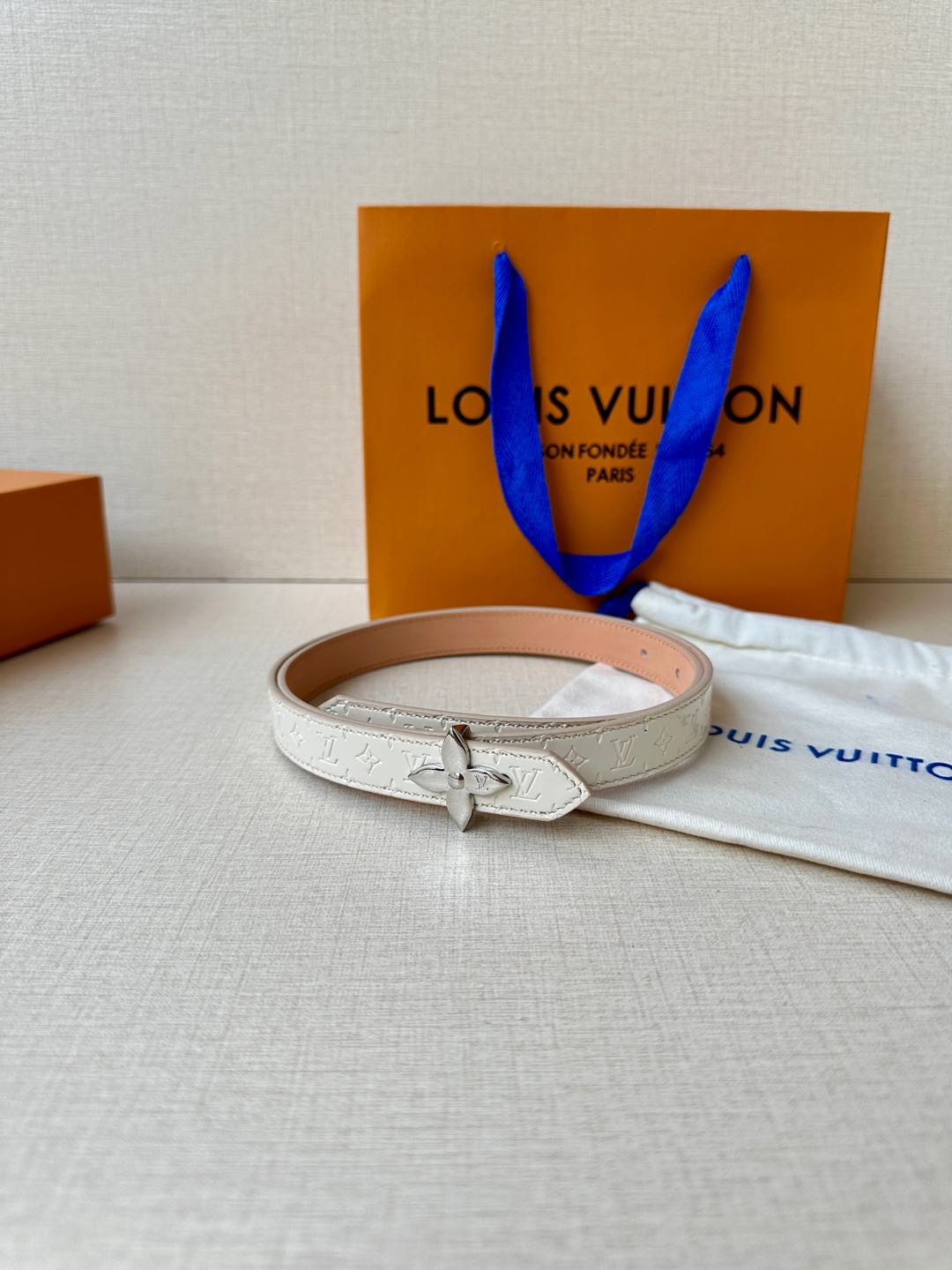 LV Flowergram 20mm Reversible Belt Beige Cream Calfskin