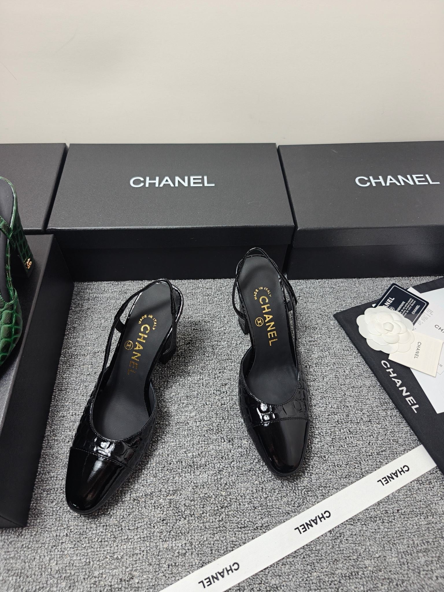 Chanel 2026 Crocodile Empossed Slingback Glossy Calfskin 855982