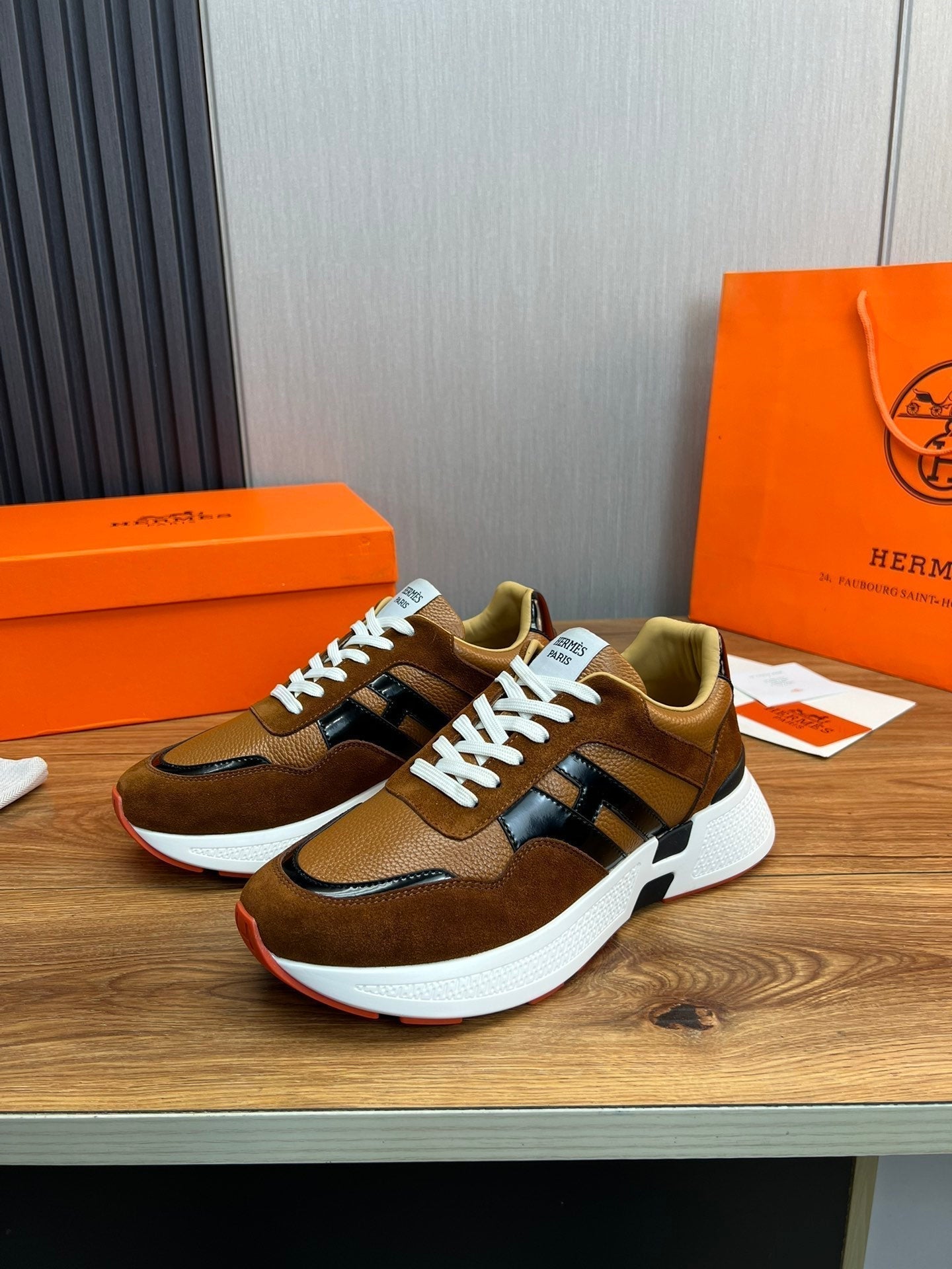 HM Men's Sneaker Brown Cowhide Suede 936368
