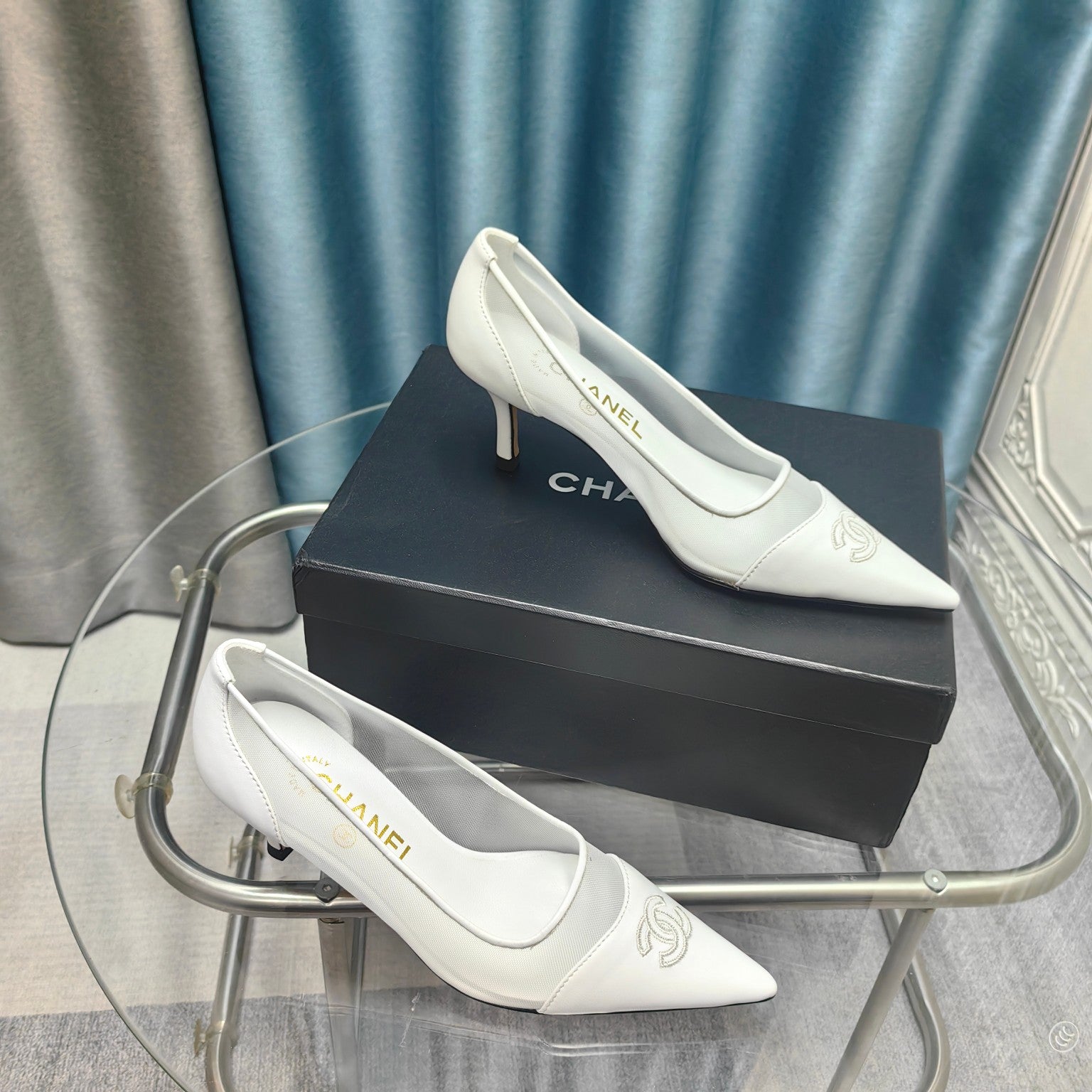 CC Pumps 50 White Mesh Leather Pointed Toe