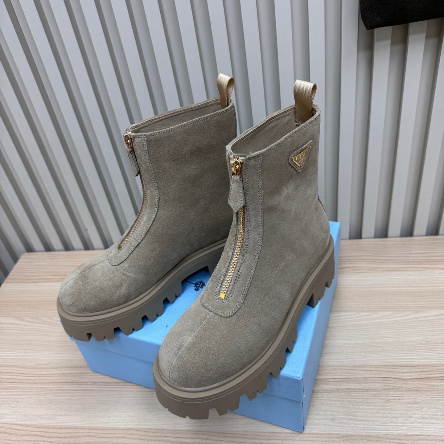 PRA Martin boots taupe beige sheepskin 443646