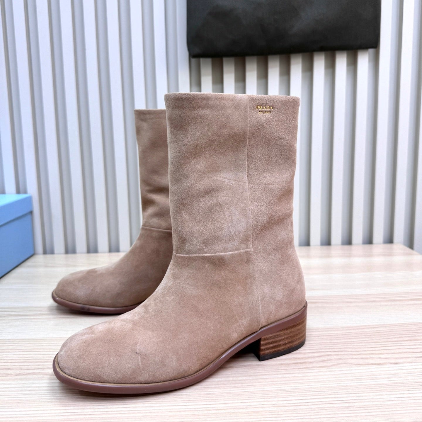 PRA latest mid-length boots beige suede 443658