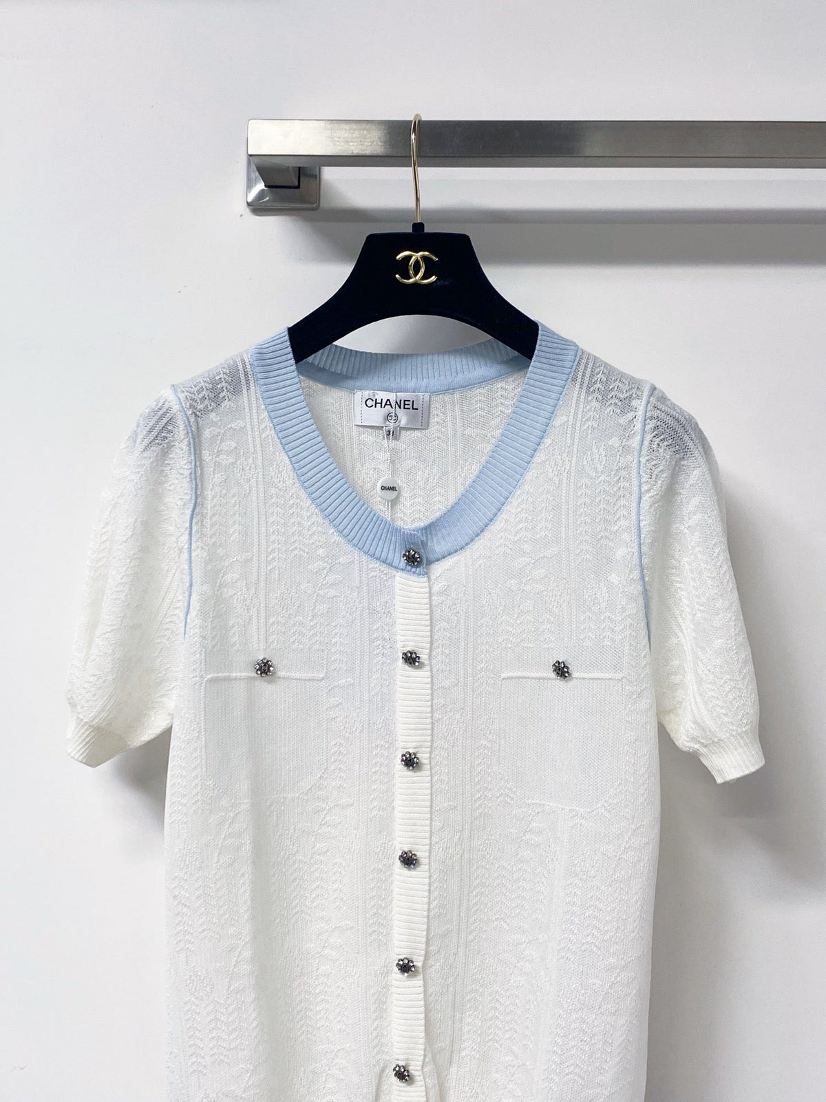 Chanel 2026 Short-sleeved Knitted Cardigan Blue White Wool 728918