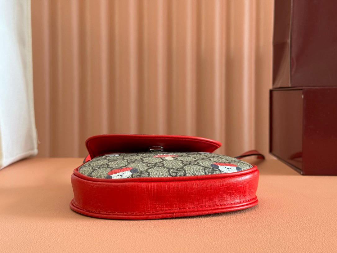 Gucci Dog Print Shoulder Bag White Red Beige Canvas 239661