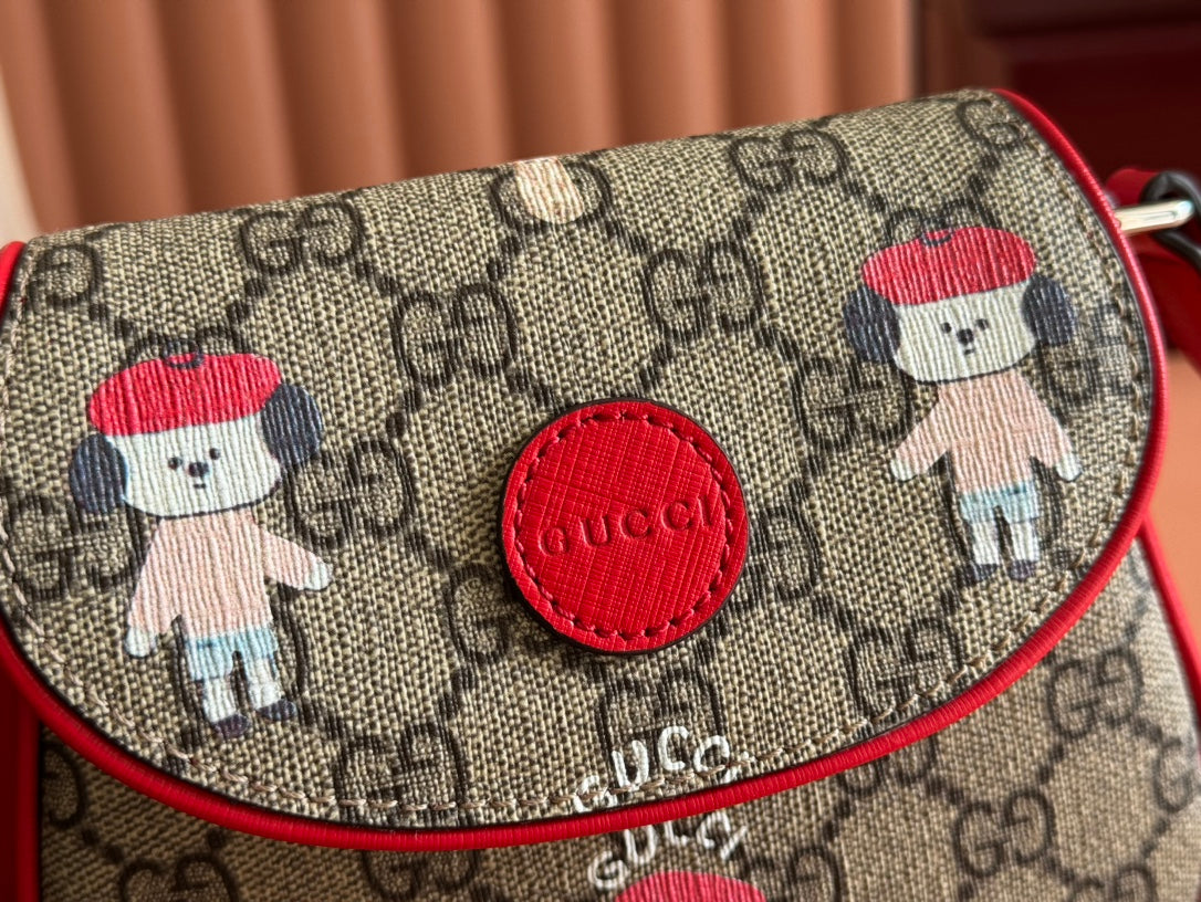 Gucci Dog Print Shoulder Bag White Red Beige Canvas 239661