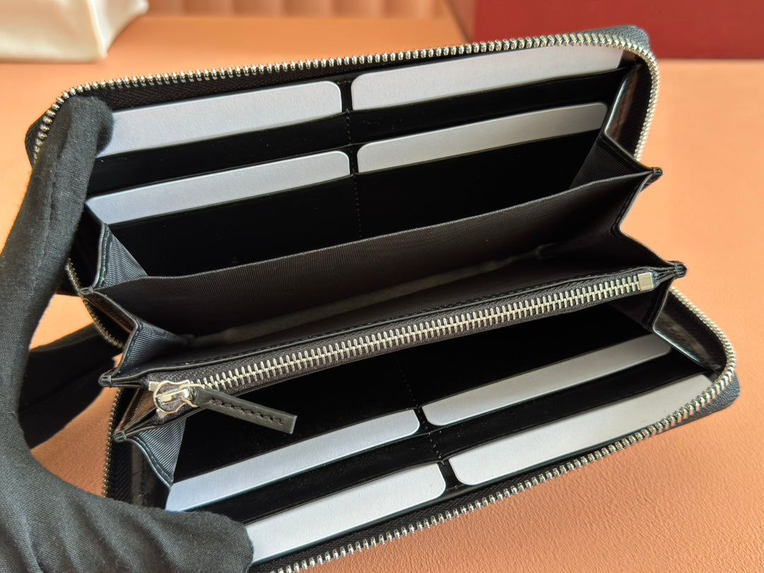 Gucci Long Wallet Grey mix Black Leather  248424