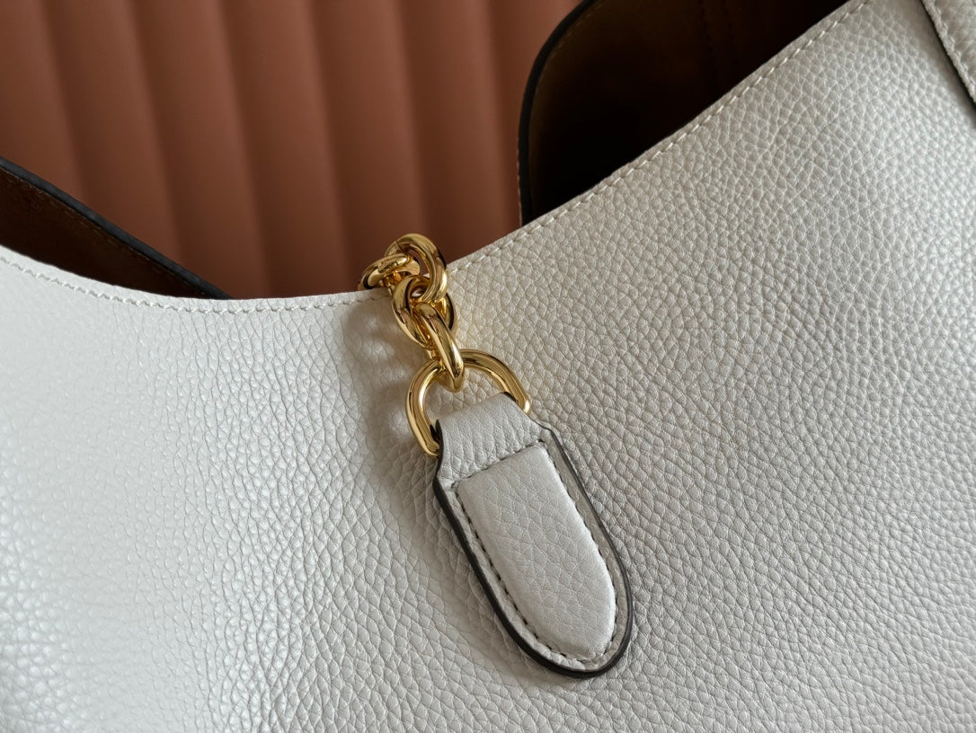 Gucci Softbit Shoulder Bag White Calfskin 248332