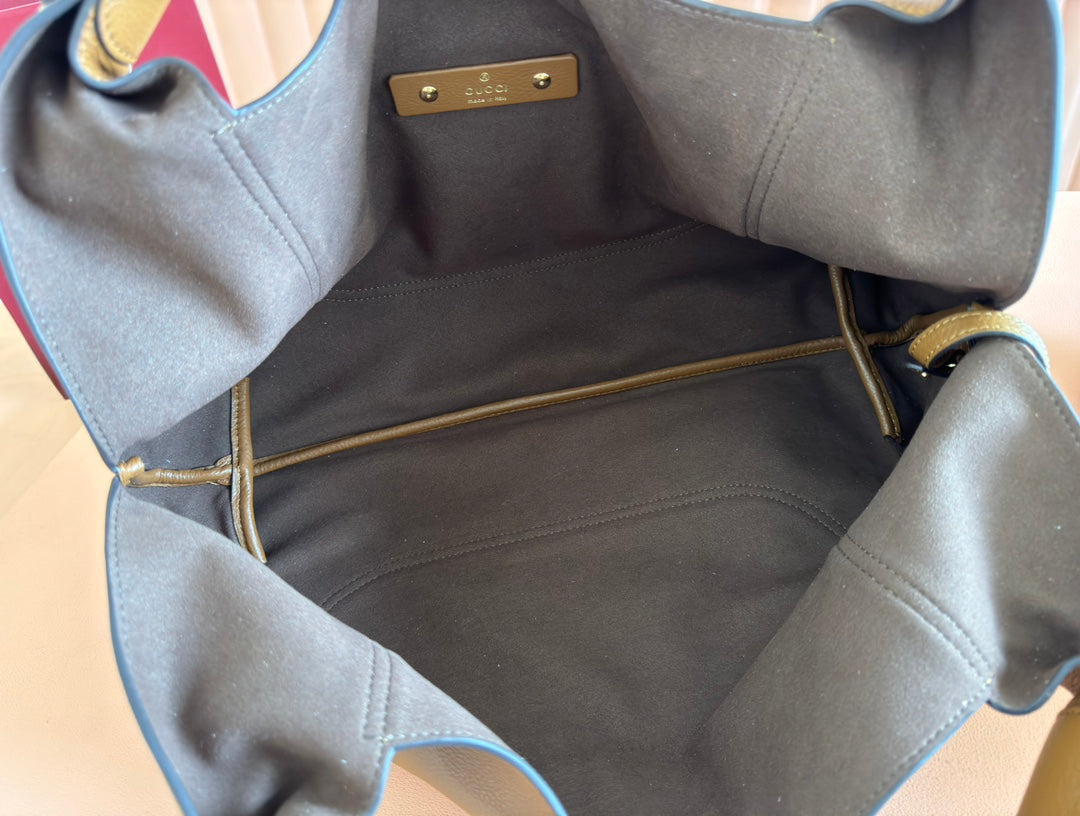 Gucci Softbit Shoulder Bag Brown Calfskin 248330