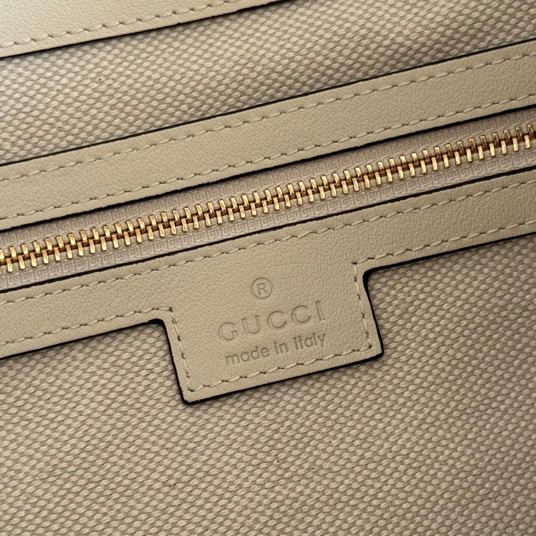 Gucci Beatrix Handbag 35 White Cowhide  272127