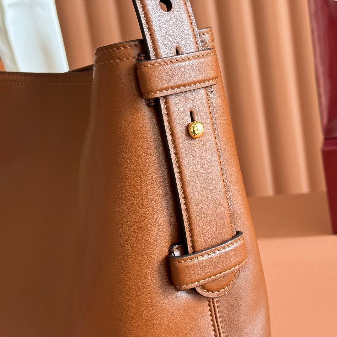 Gucci Beatrix Handbag 35 Brown Cowhide  272126