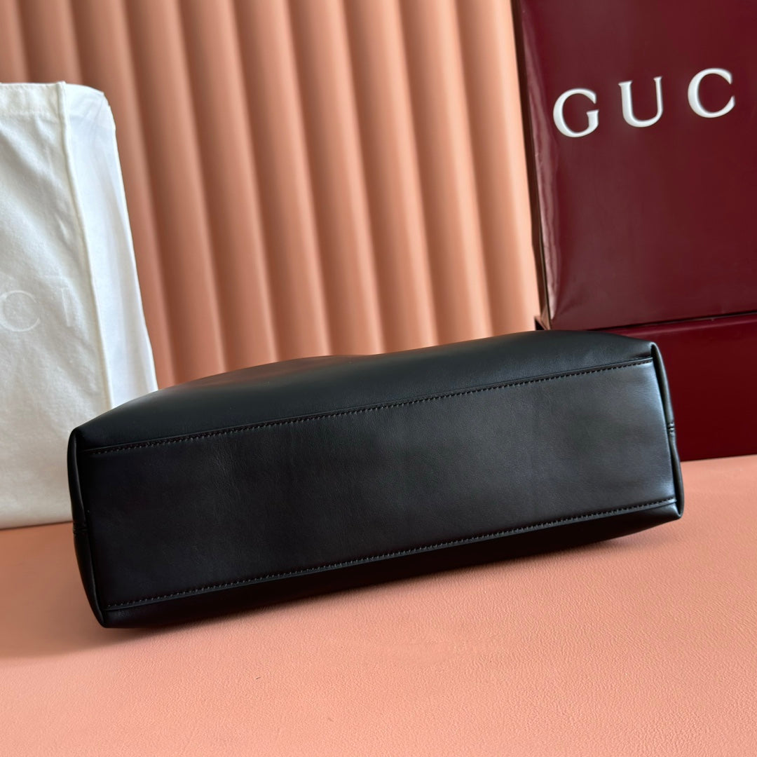 Gucci Beatrix Handbag 35 Black Cowhide  272128