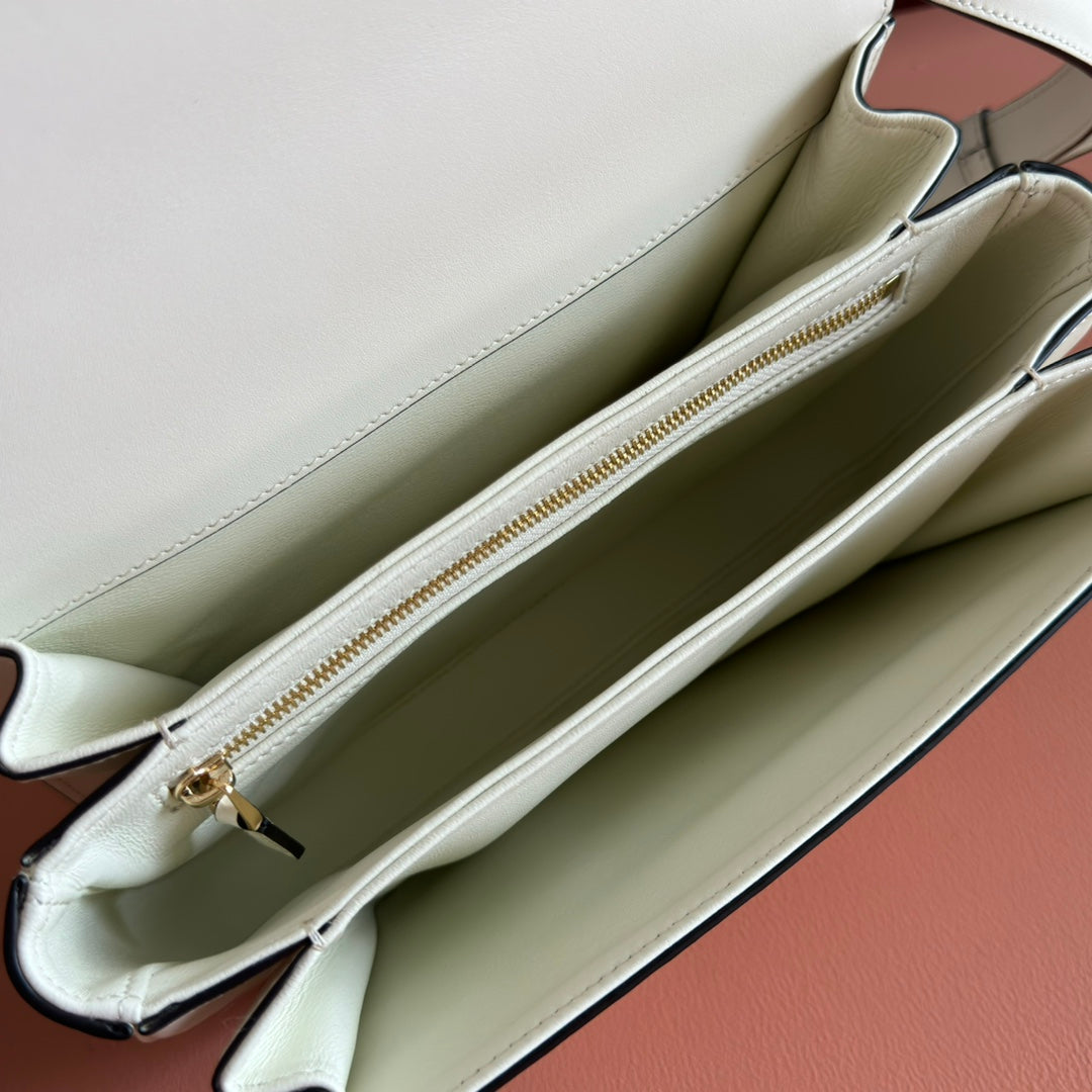 Gucci Siena Small Shoulder Bag White Leather 272120