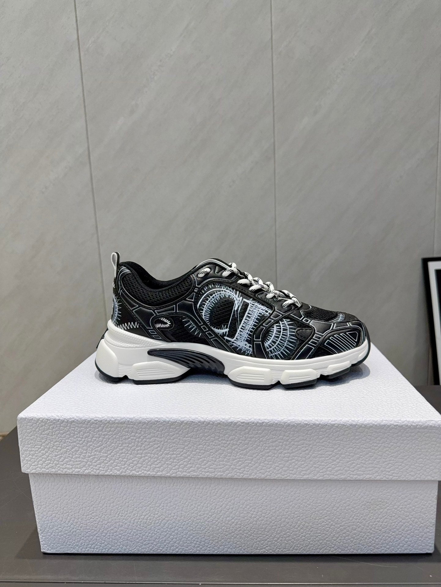 CD platform casual sneaker black white suede mesh 539674