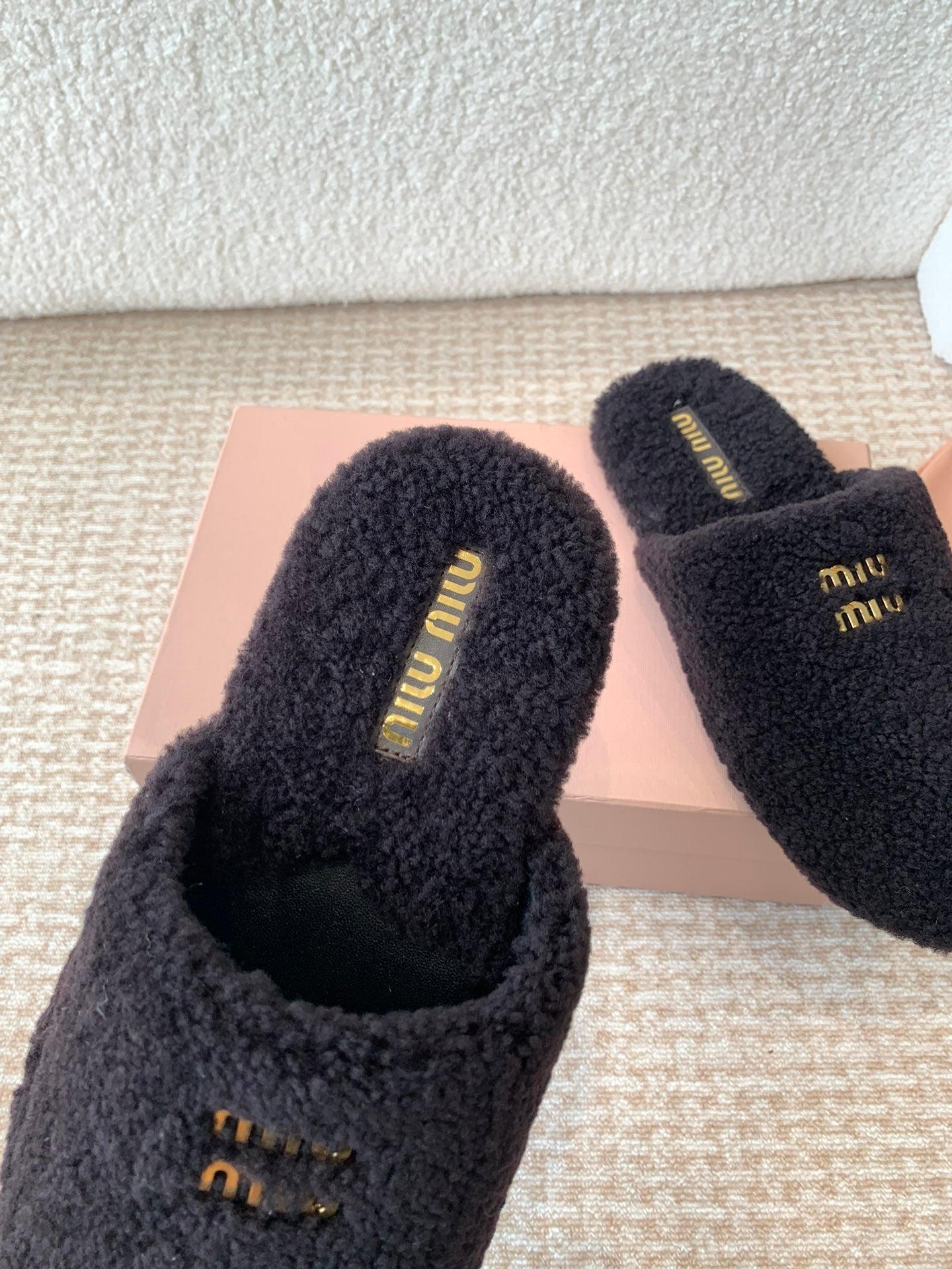 Miu Fur Slippers Black Wool