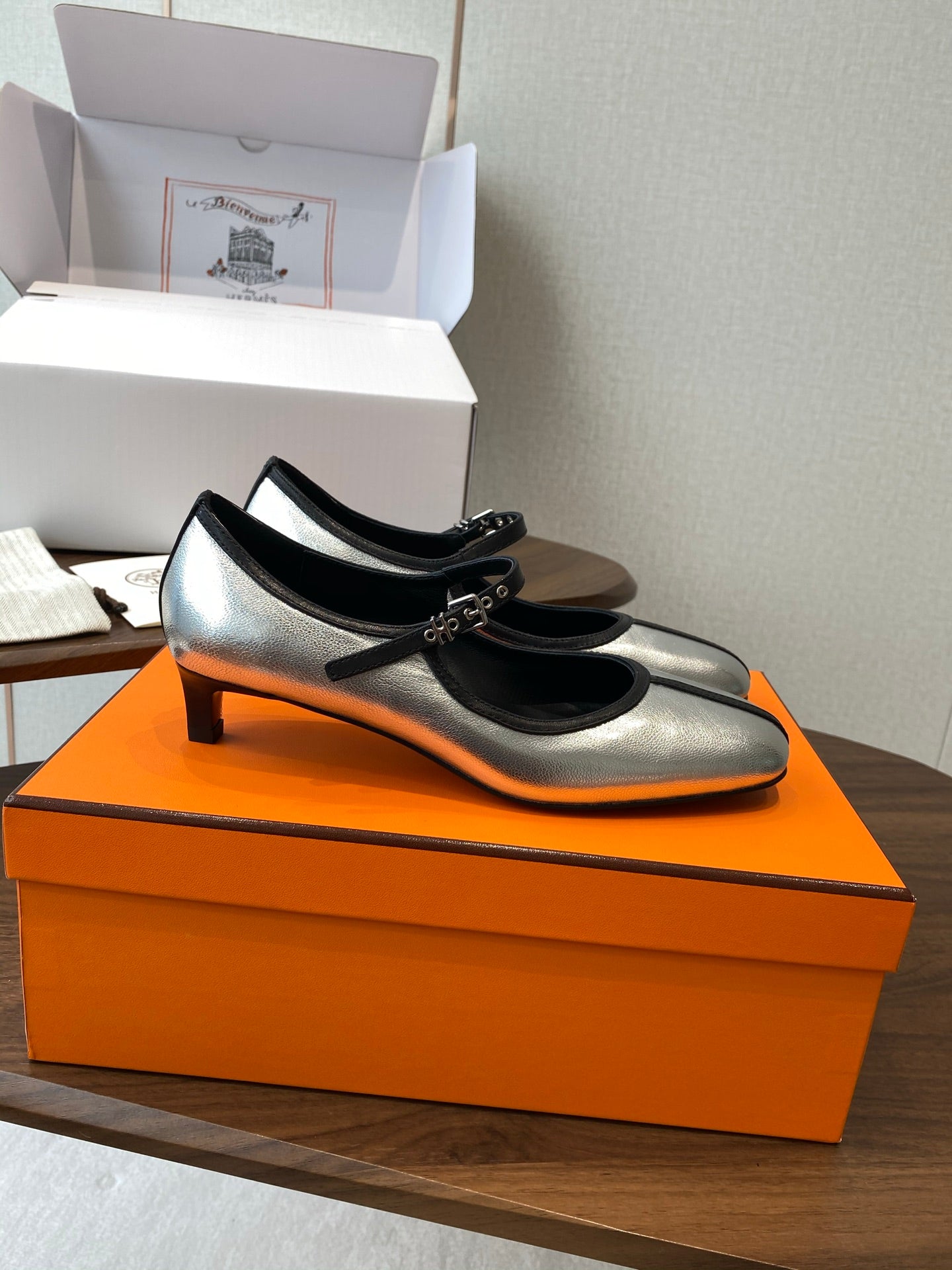 HM  25s Mary Jane 40mm Sliver Calfskin 422568