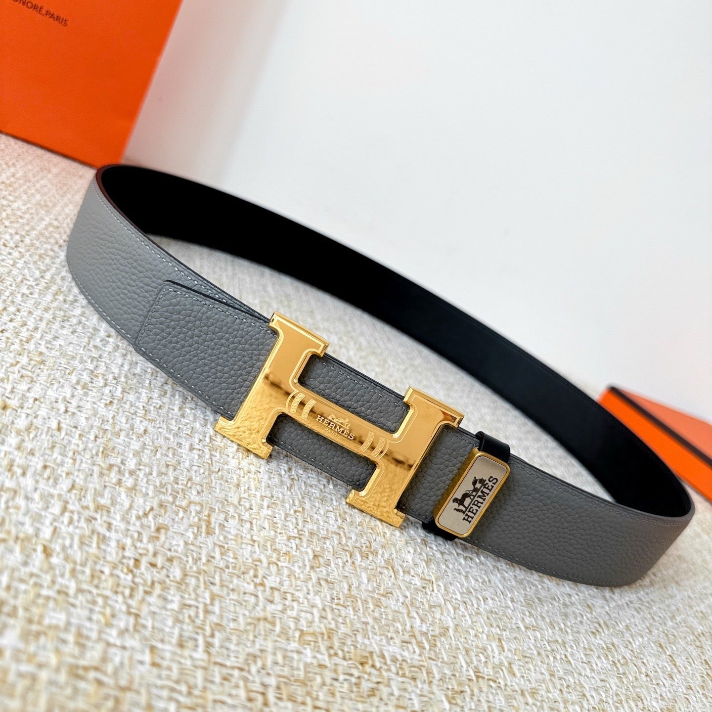 HM Constance Belt 38mm Gray Black Cowhide Gold Buckle 619783