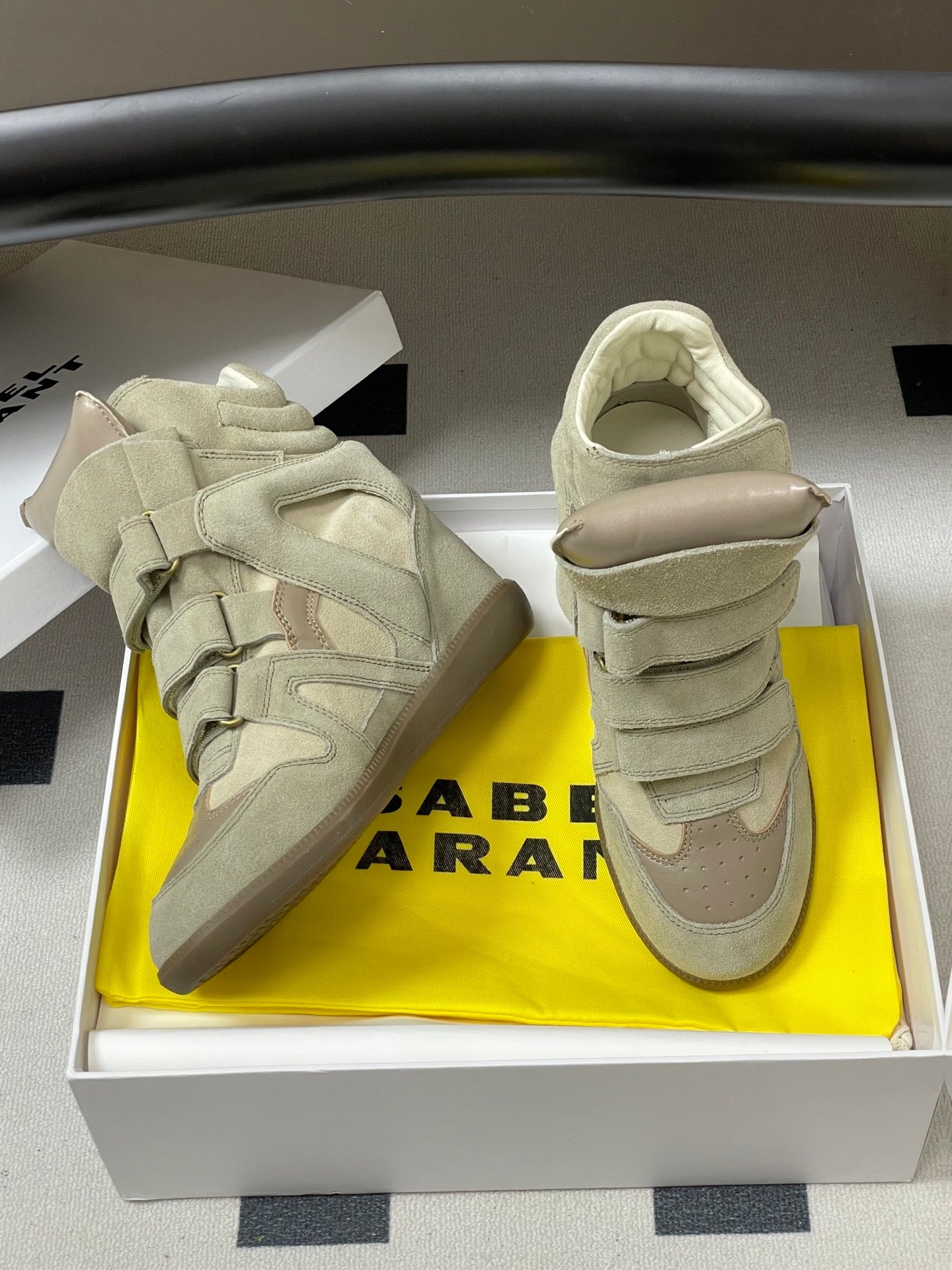 Isabel Marant 2026 Bekett Wedge Sneakers Light Grey mix Beige Suede Leather 534938