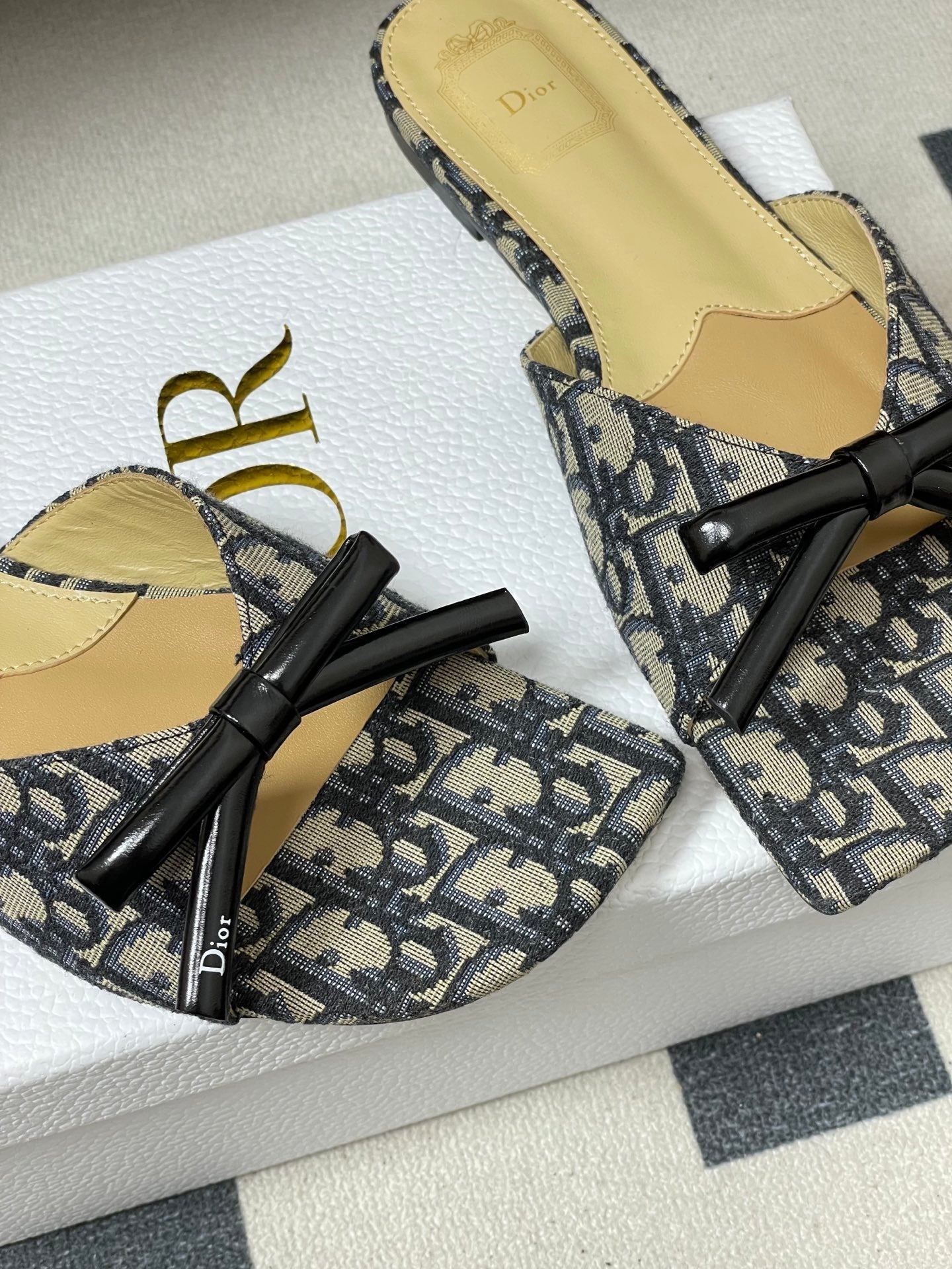 Dior 2026 Bow Slipper Canvas Calfskin 911148