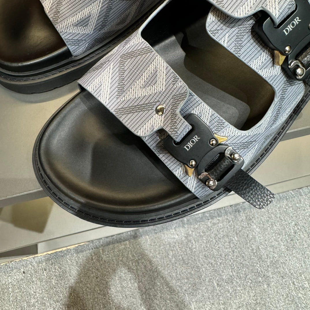 CD DOUBLE H-TOWN SANDAL PALE GRAY CALFSKIN
