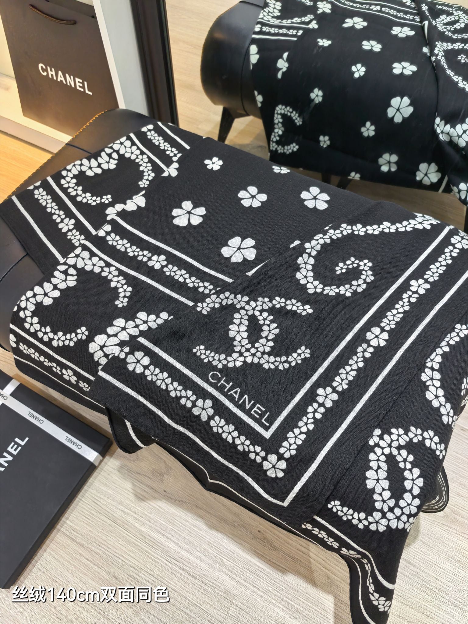 CC 25  Scarf 140CM Black Cashmere 293090