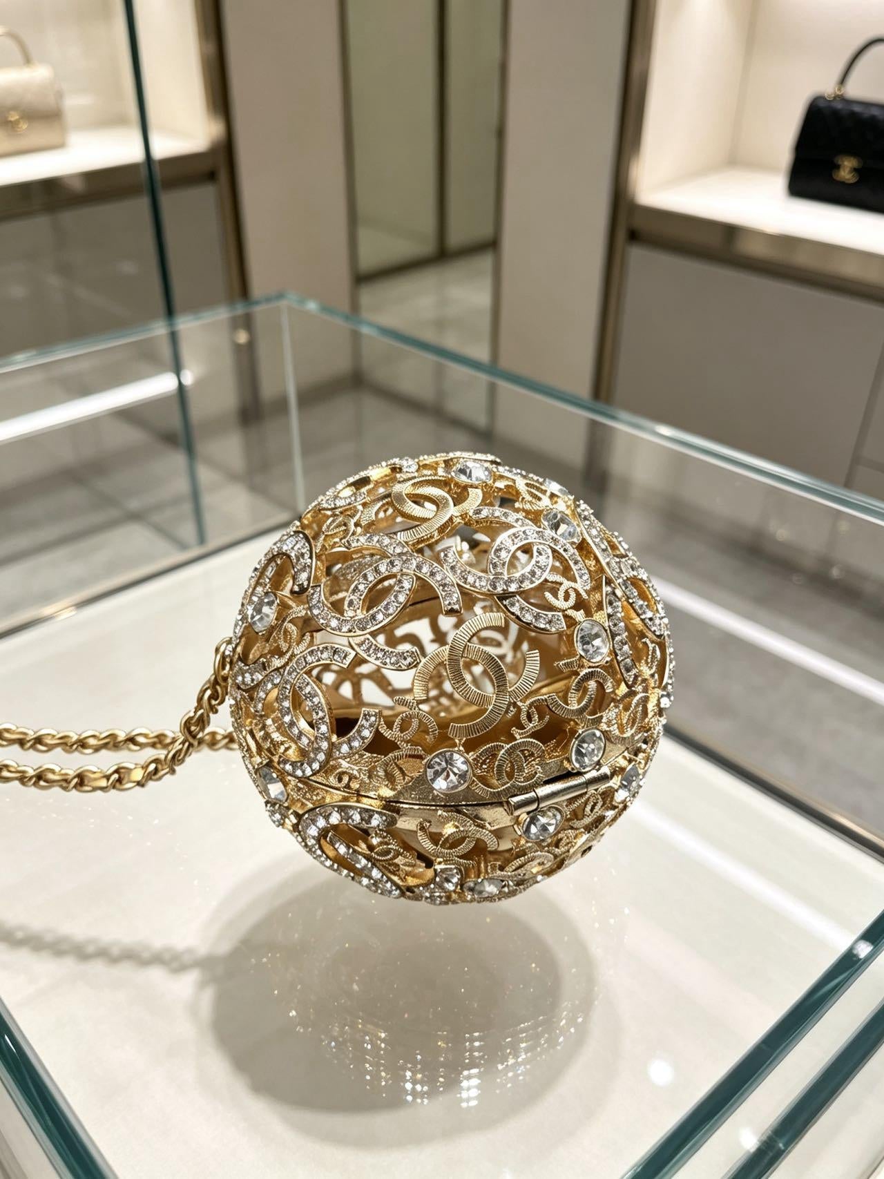 Chane 2026 Gold Openwork Spherical Evening Bag