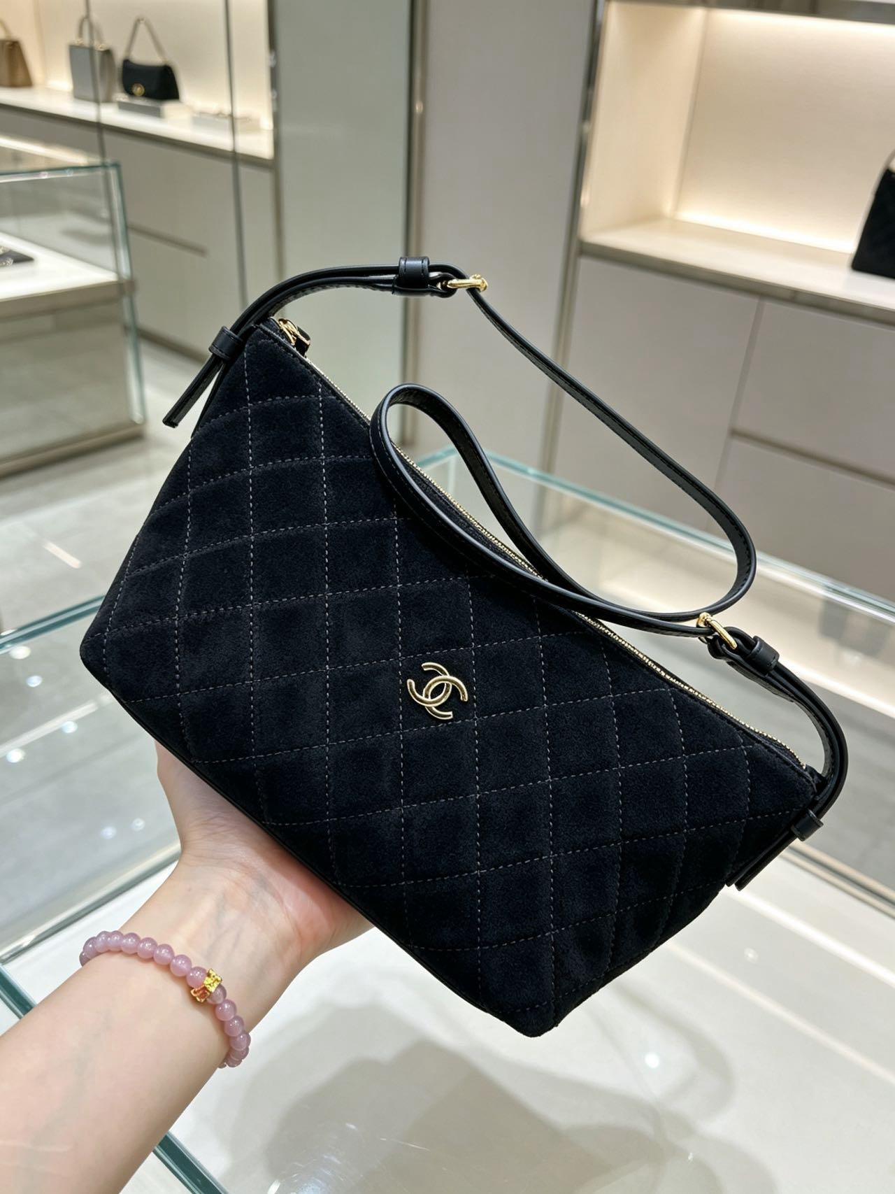 Chanel 2026 Clutch Bag 19cm Suede Leather