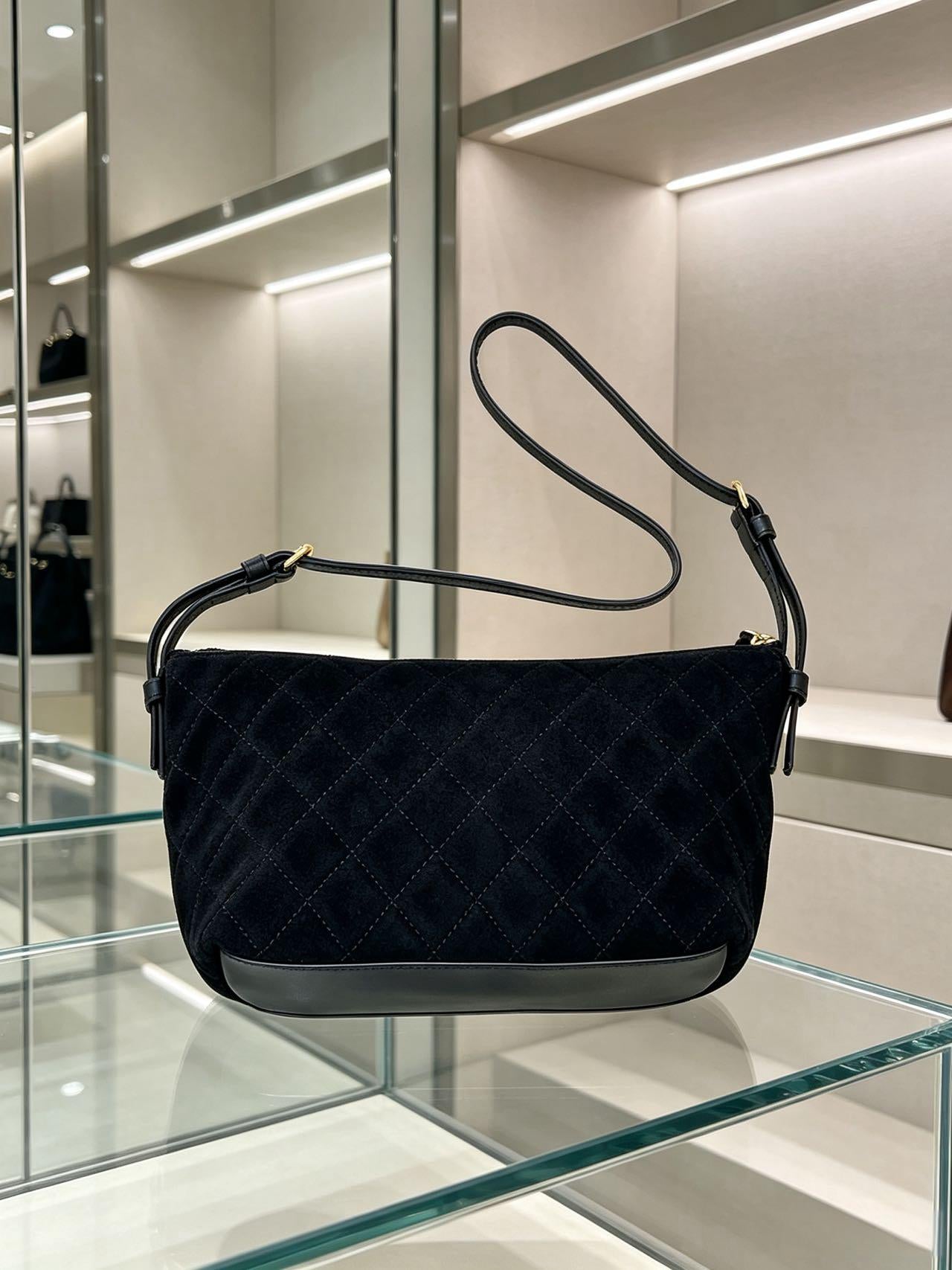 Chanel 2026 Clutch Bag 19cm Suede Leather