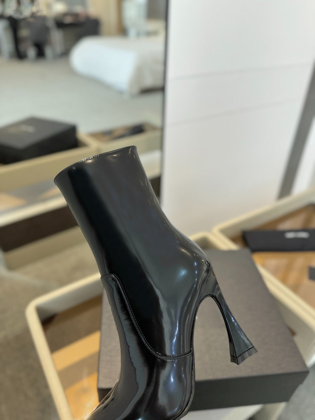 HIGH HEEL POINTED-TOE ANKLE BOOTS IN BLACK SHINY CALFSKIN