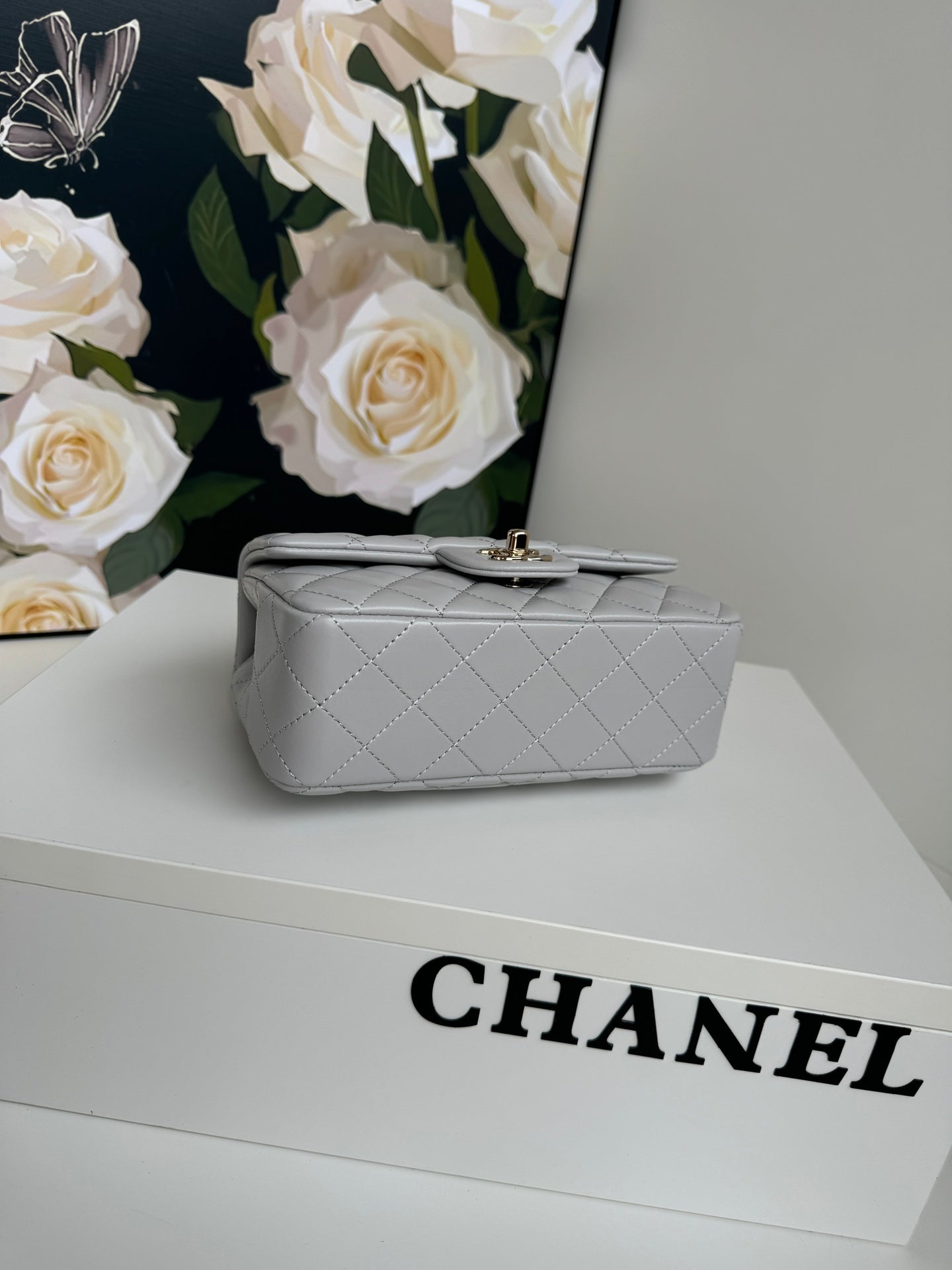24c mini flap bag 20cm with top handle grey calfskin