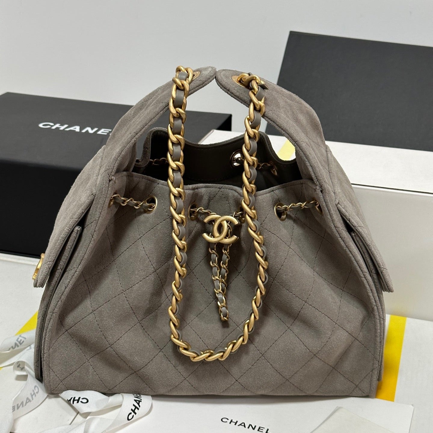 CC 25C Hobo Bag 30cm Grey Suede