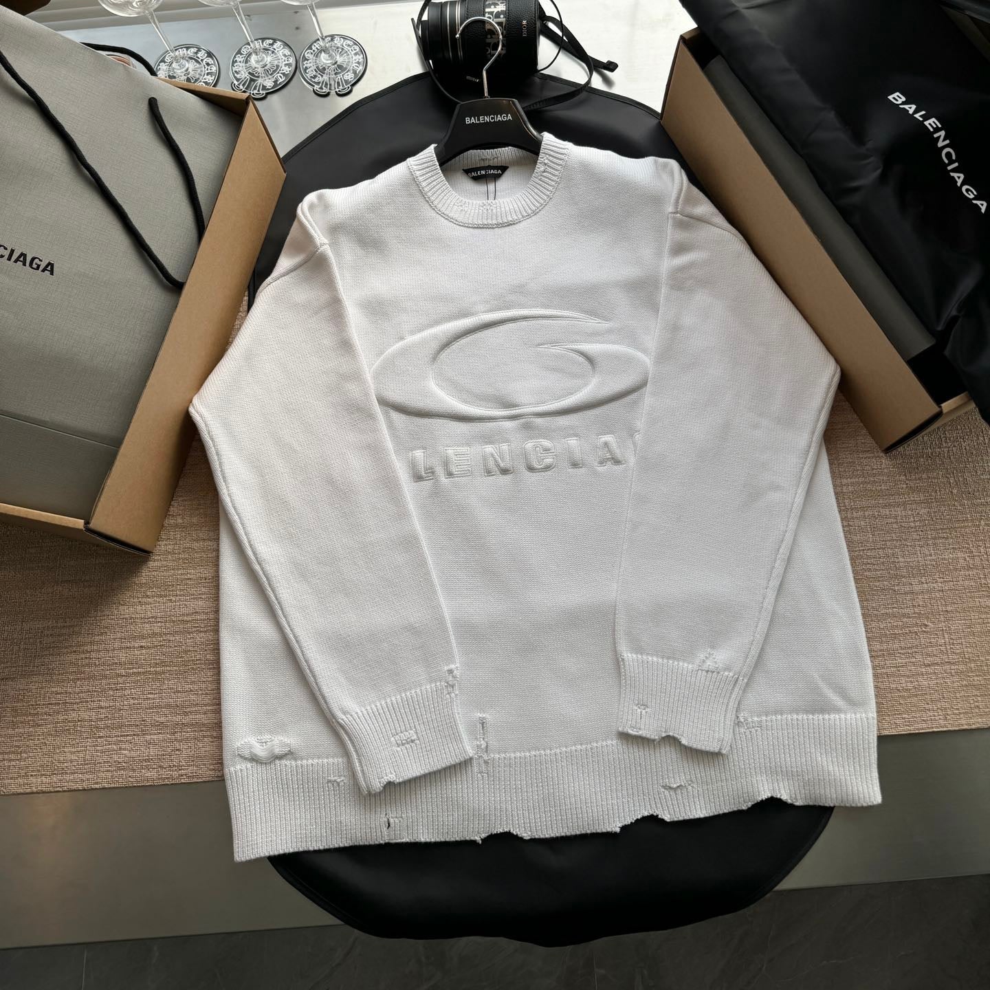 Balenciaga 25 Ripped knit sweater White Wool 0019