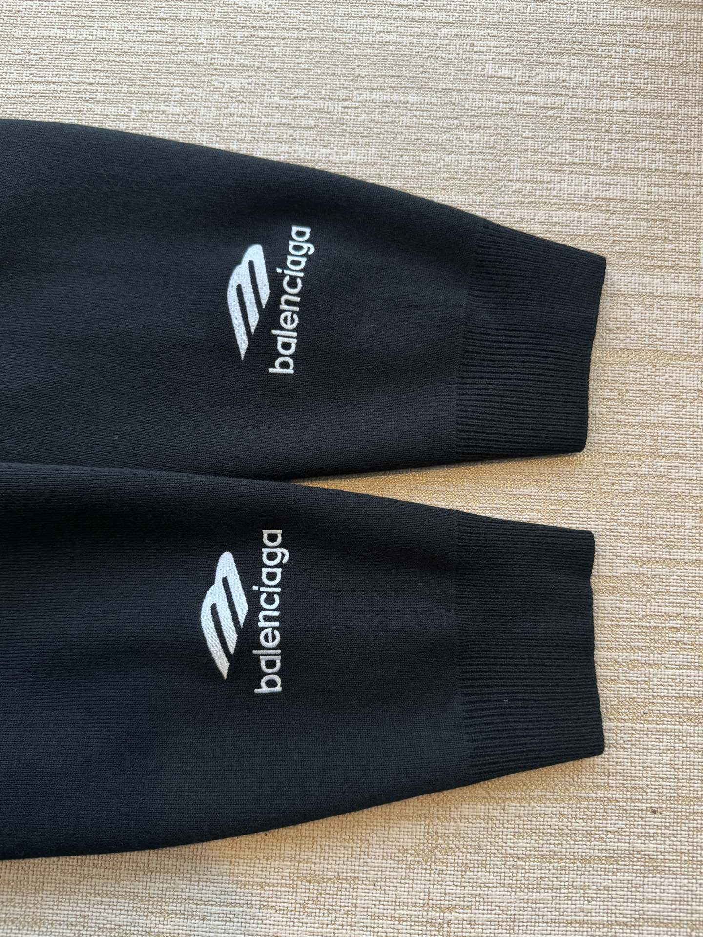 Balenciaga 25 Sweater Black Wool 0017