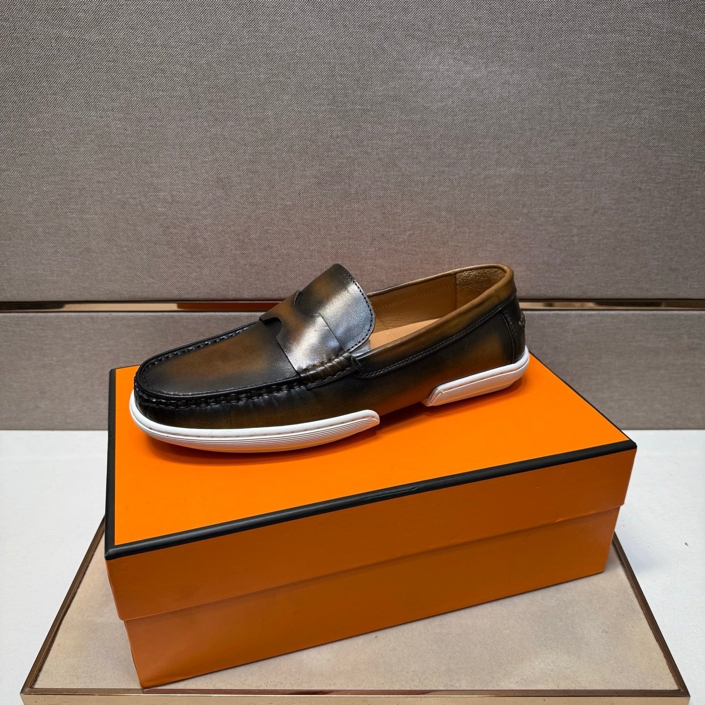 HM Men's 25 Loafer Chestnut Brown Cowhide 717694