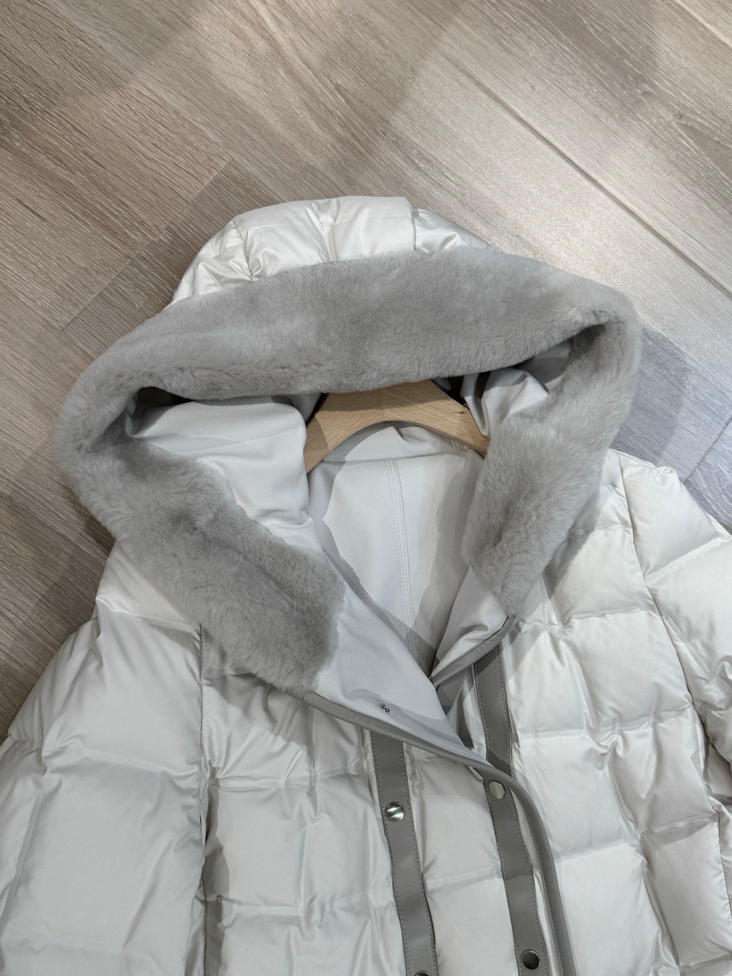 LP 25 Hooded Long Goose Down Light Gray Jacket with Fur Trim 124985