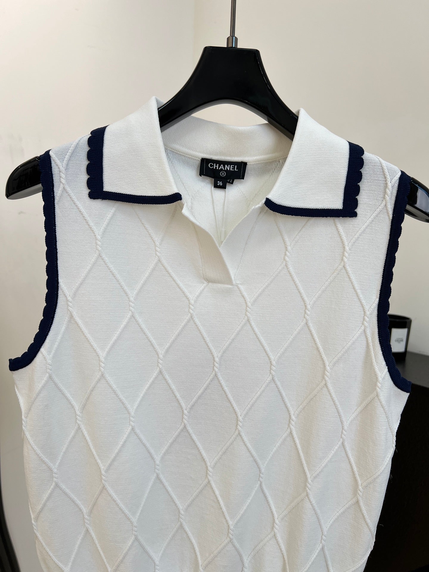 Chanel 2026 Knit Vest White Wool 637500